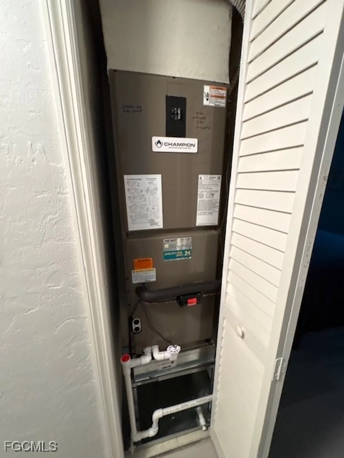 Property Slideshow image 18 of 40 | 13091 cross creek blvd 302, Fort Myers, FL, 33912