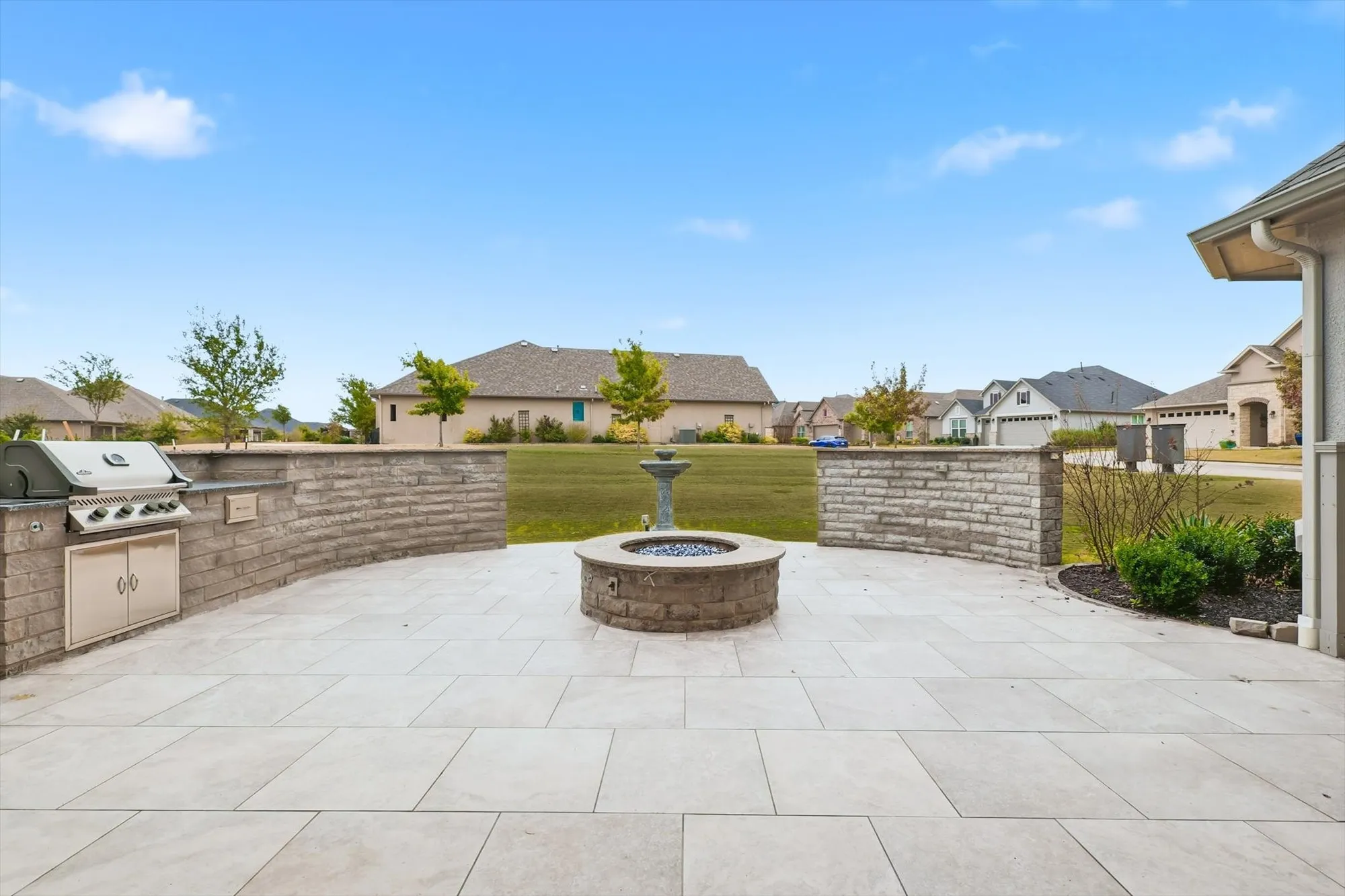 Property Slideshow image 10 of 40 | 8813 basanite ave, Denton, TX, 76207