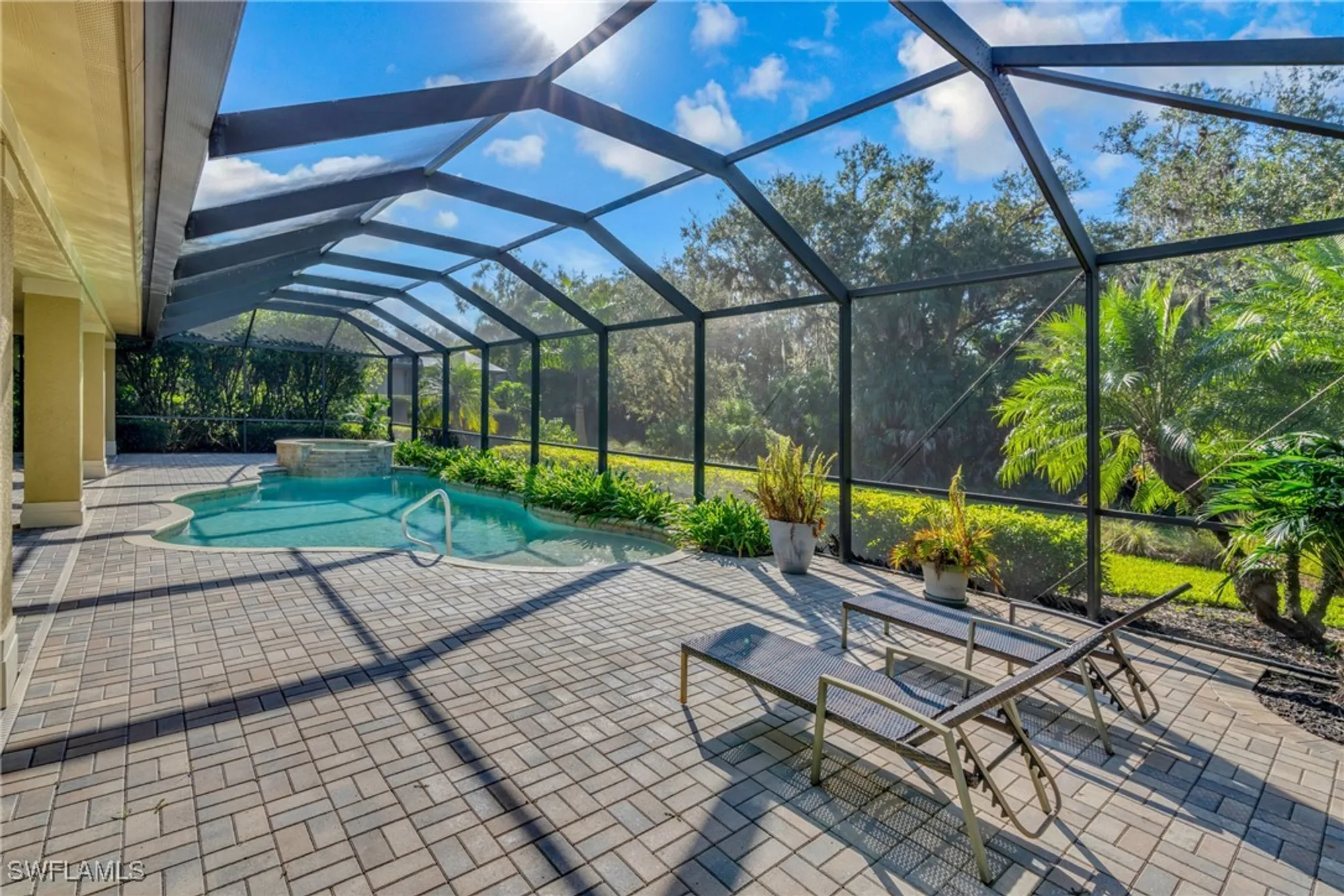Property Slideshow image 14 of 50 | 13010 river bluff ct, Fort Myers, FL, 33905
