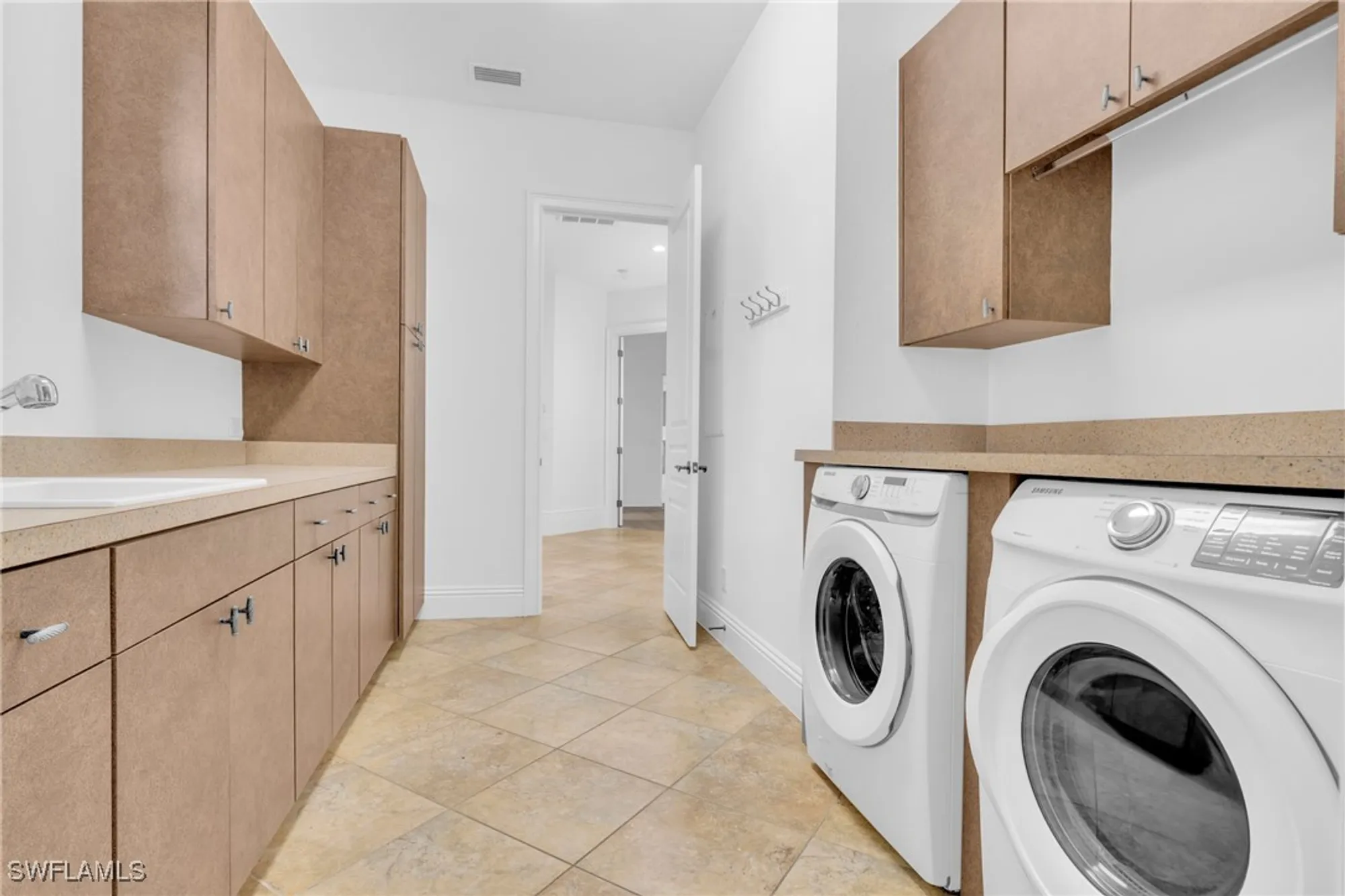 Property Slideshow image 34 of 50 | 13010 river bluff ct, Fort Myers, FL, 33905