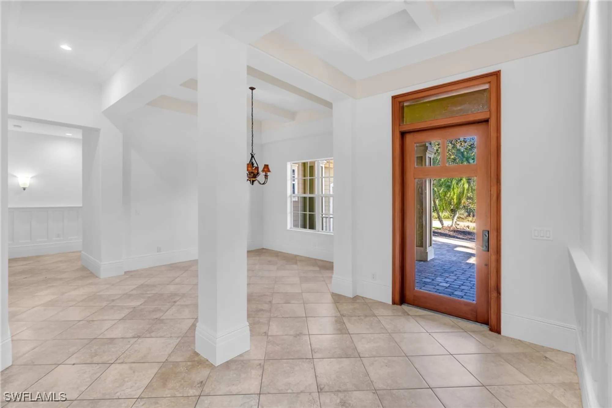 Property Slideshow image 5 of 50 | 13010 river bluff ct, Fort Myers, FL, 33905