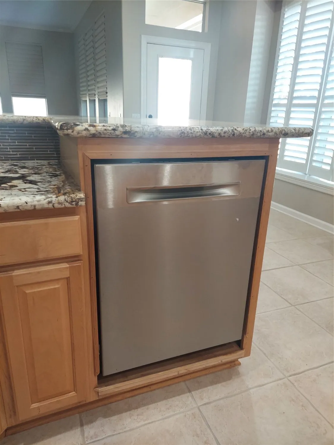 Property Slideshow image 17 of 50 | 1601 n lago vista ct, Pearland, TX, 77581