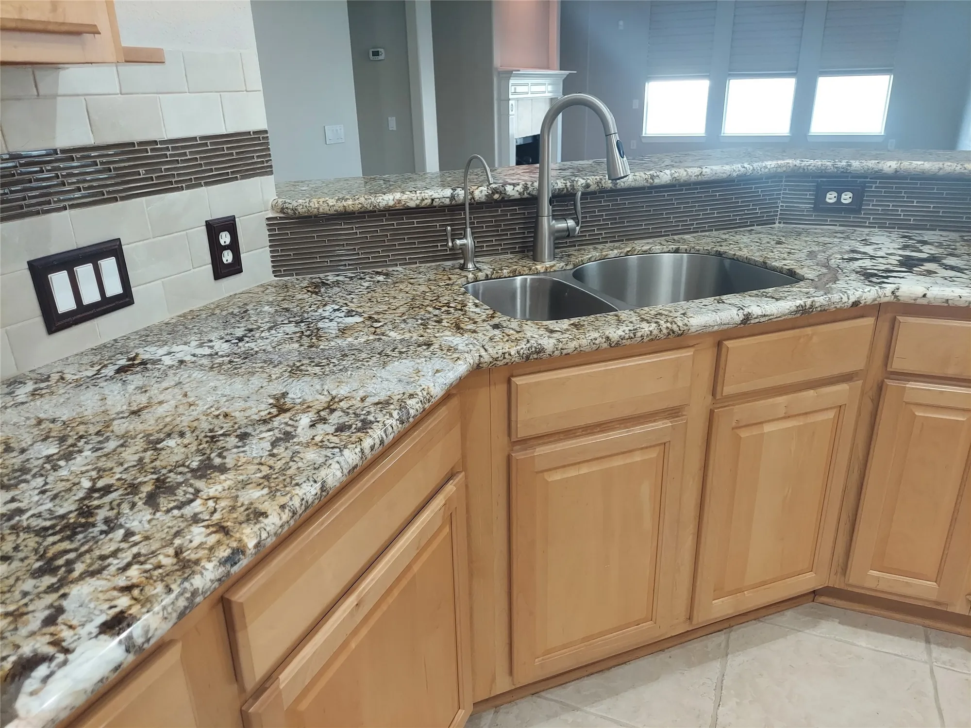 Property Slideshow image 19 of 50 | 1601 n lago vista ct, Pearland, TX, 77581