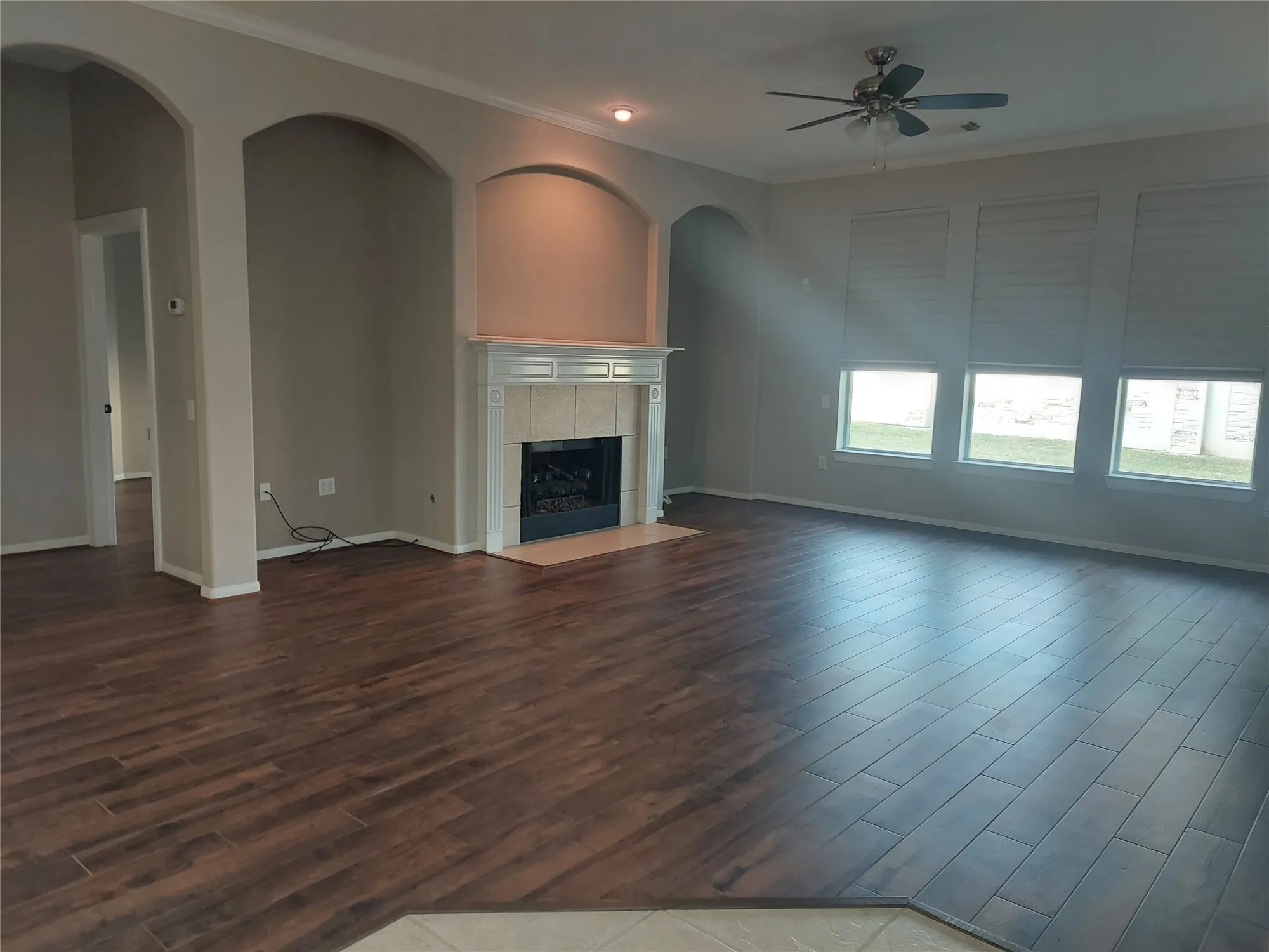 Property Slideshow image 24 of 50 | 1601 n lago vista ct, Pearland, TX, 77581