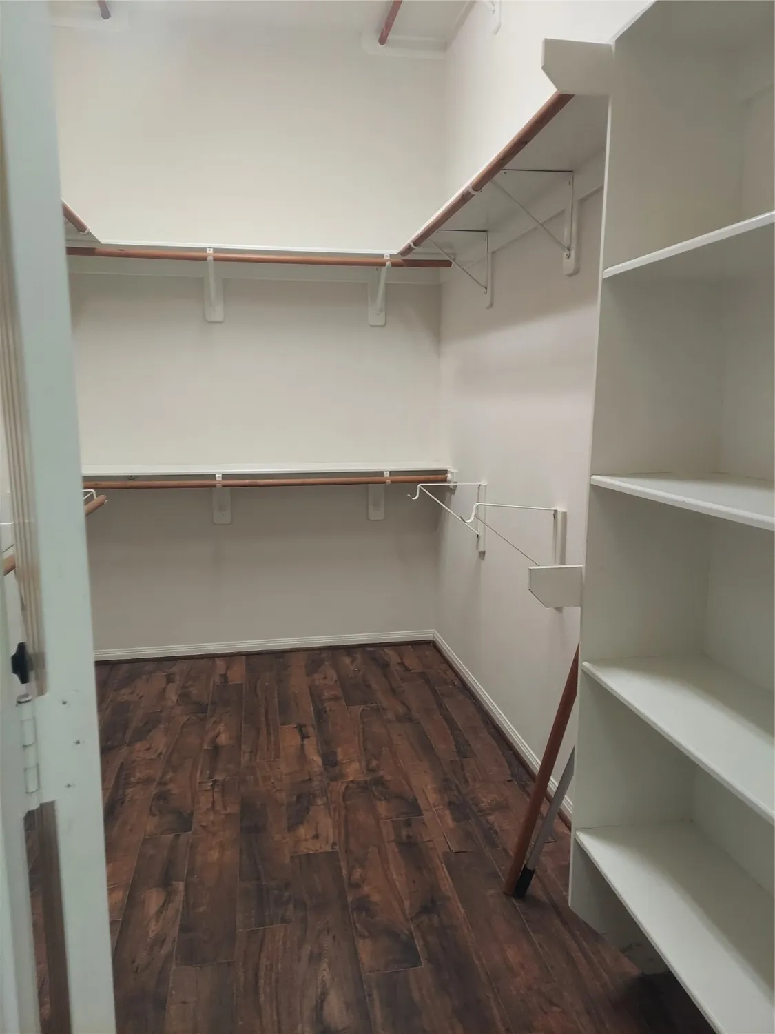 Property Slideshow image 38 of 50 | 1601 n lago vista ct, Pearland, TX, 77581