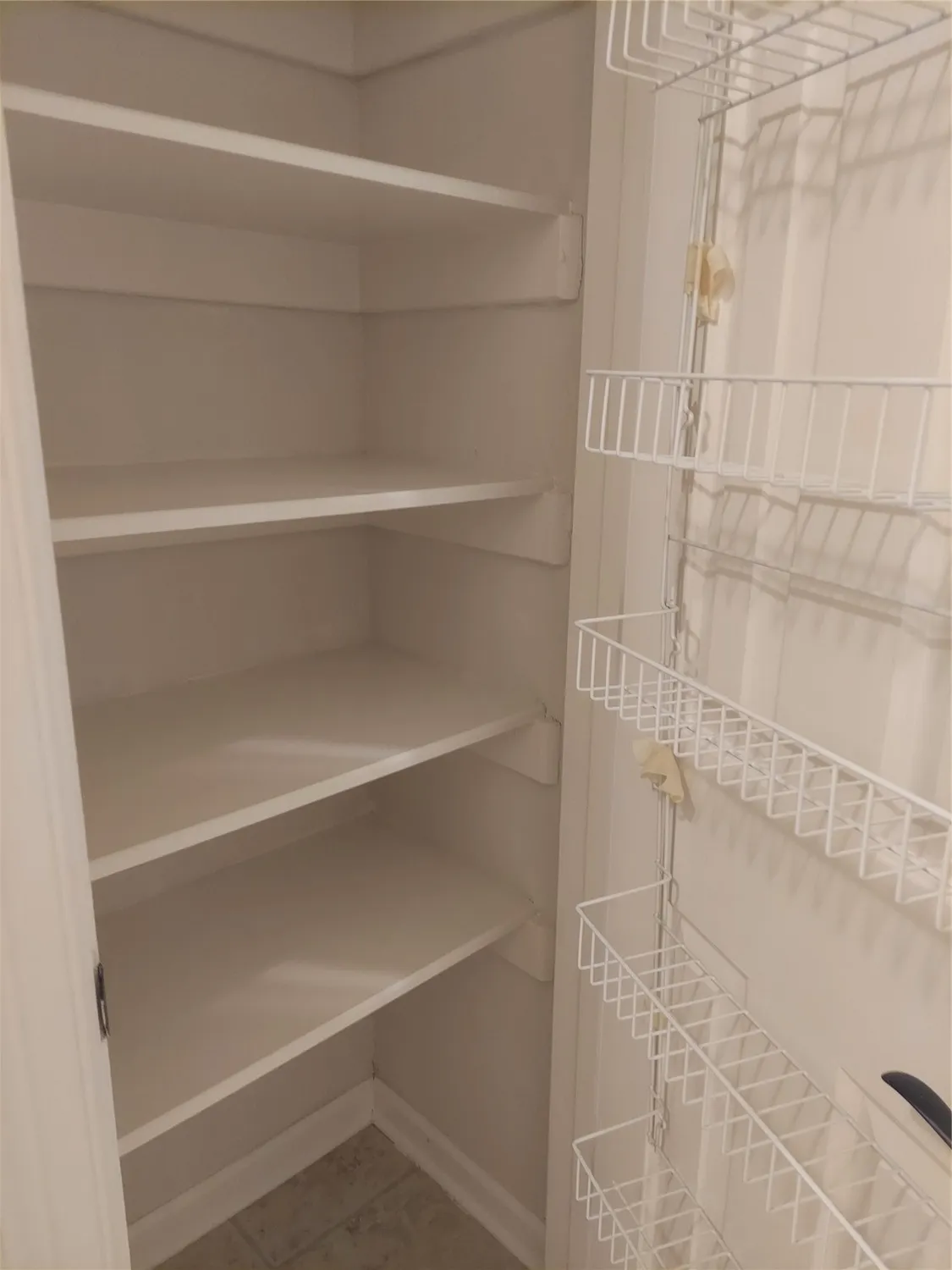 Property Slideshow image 41 of 50 | 1601 n lago vista ct, Pearland, TX, 77581