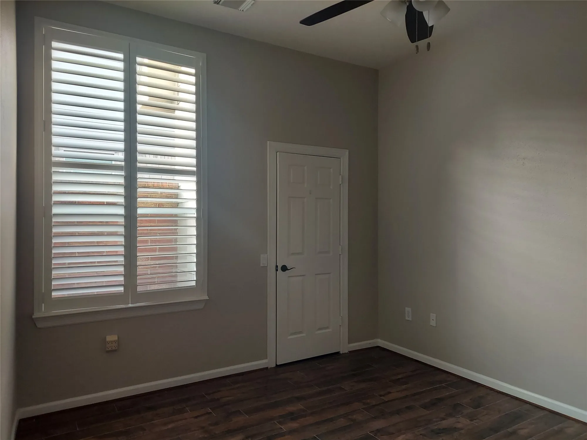 Property Slideshow image 42 of 50 | 1601 n lago vista ct, Pearland, TX, 77581