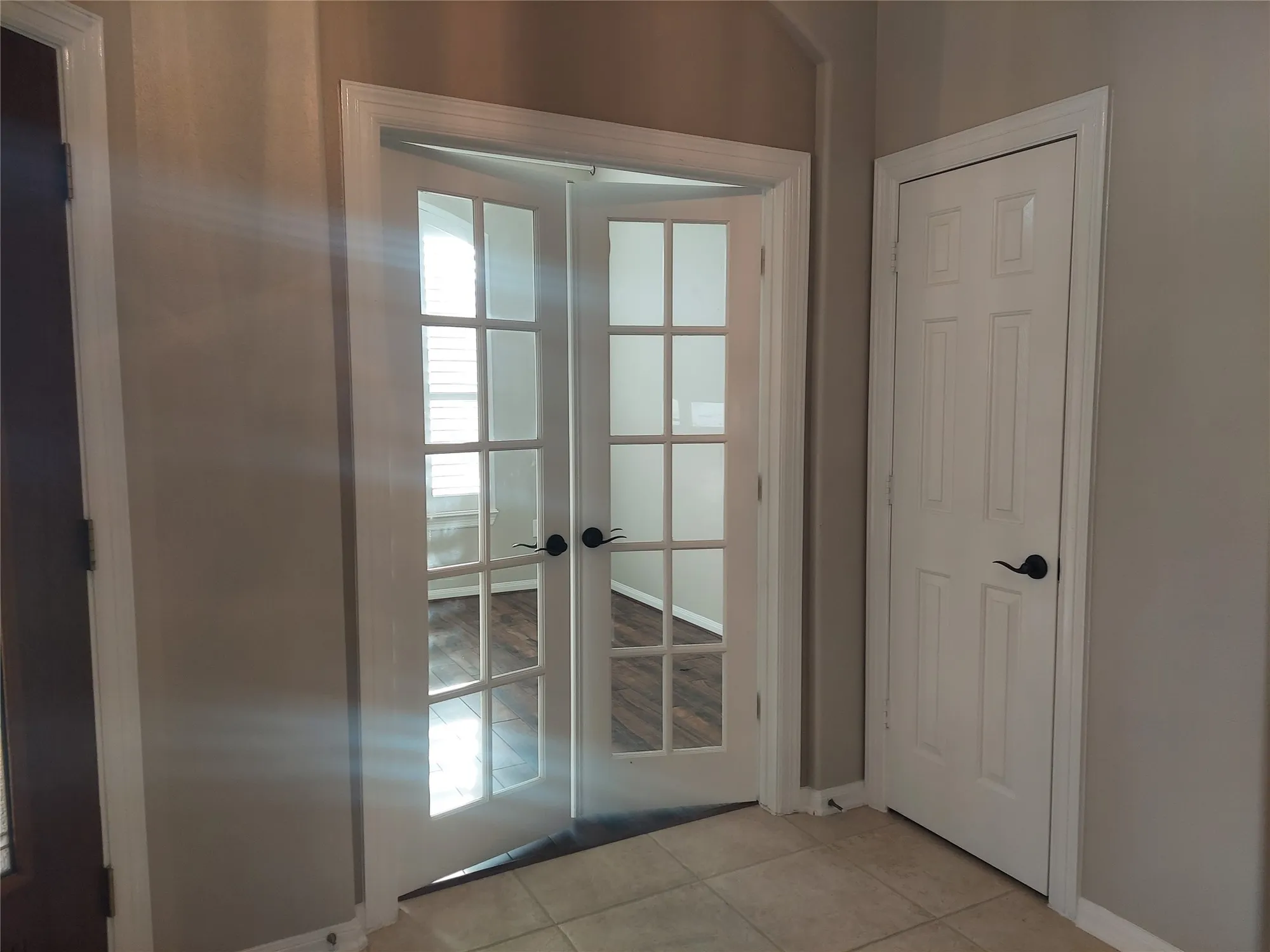 Property Slideshow image 6 of 50 | 1601 n lago vista ct, Pearland, TX, 77581