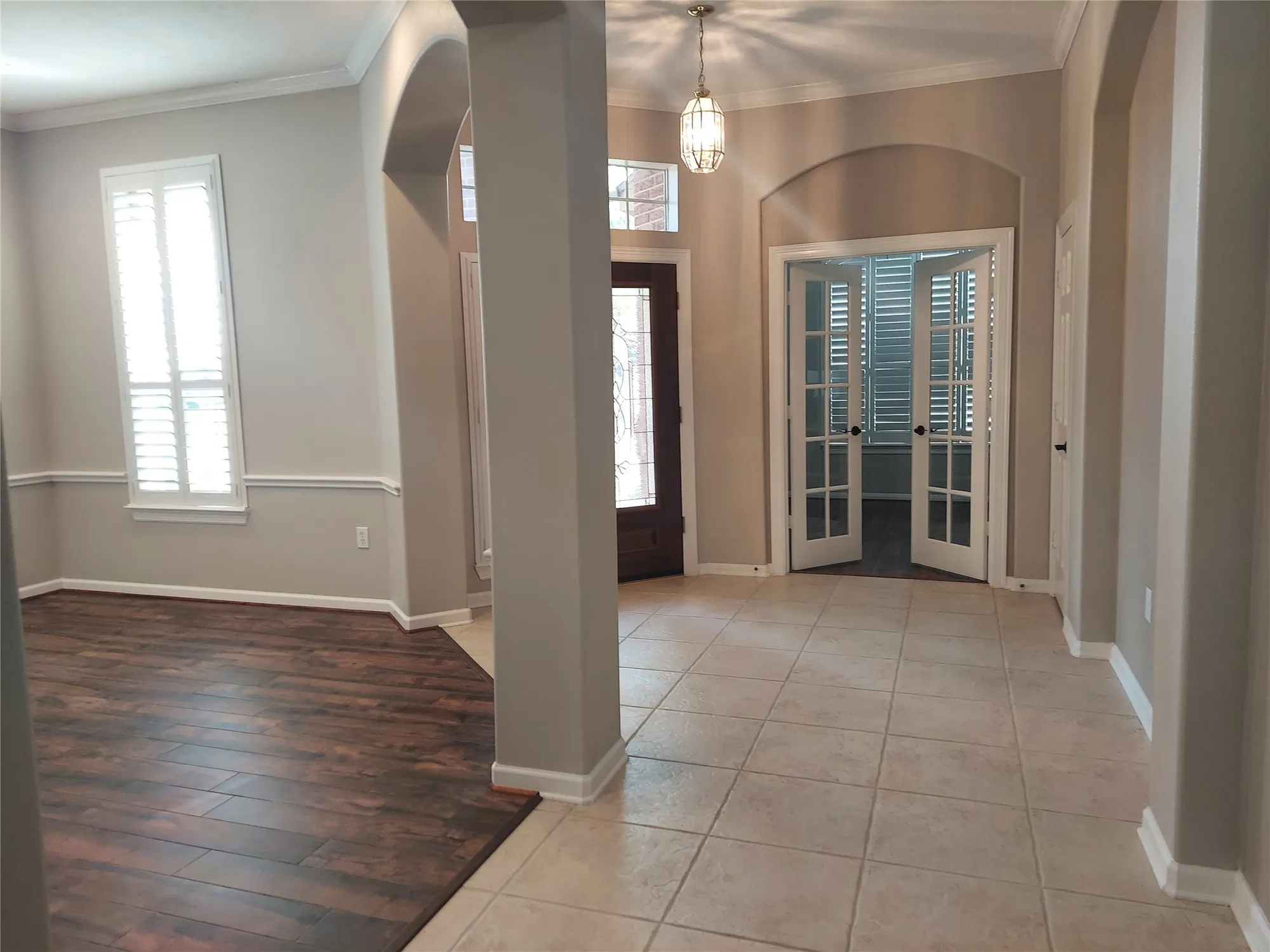 Property Slideshow image 8 of 50 | 1601 n lago vista ct, Pearland, TX, 77581