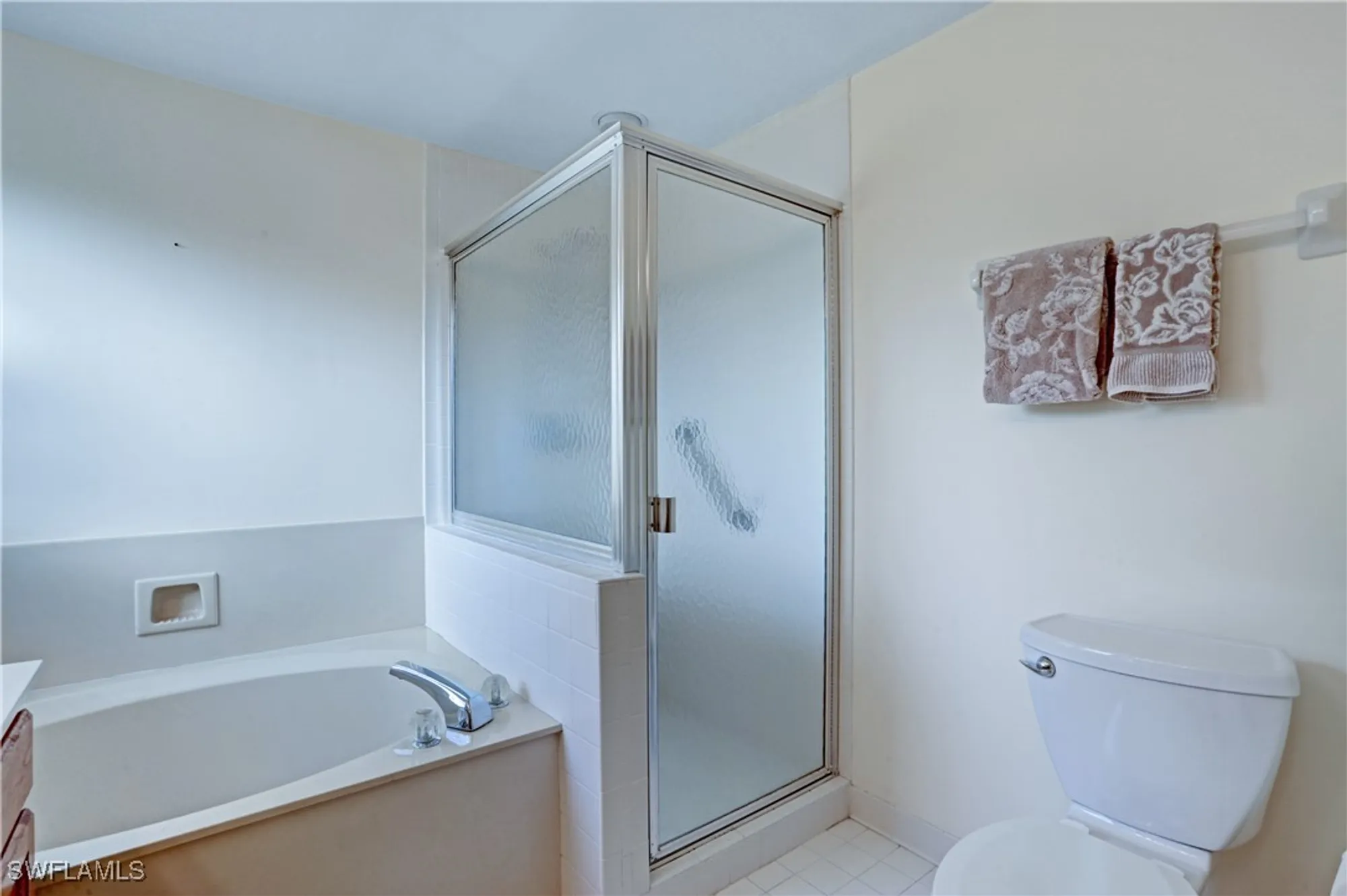 Property Slideshow image 16 of 31 | 5895 chanteclair dr apt 118, Naples, FL, 34108