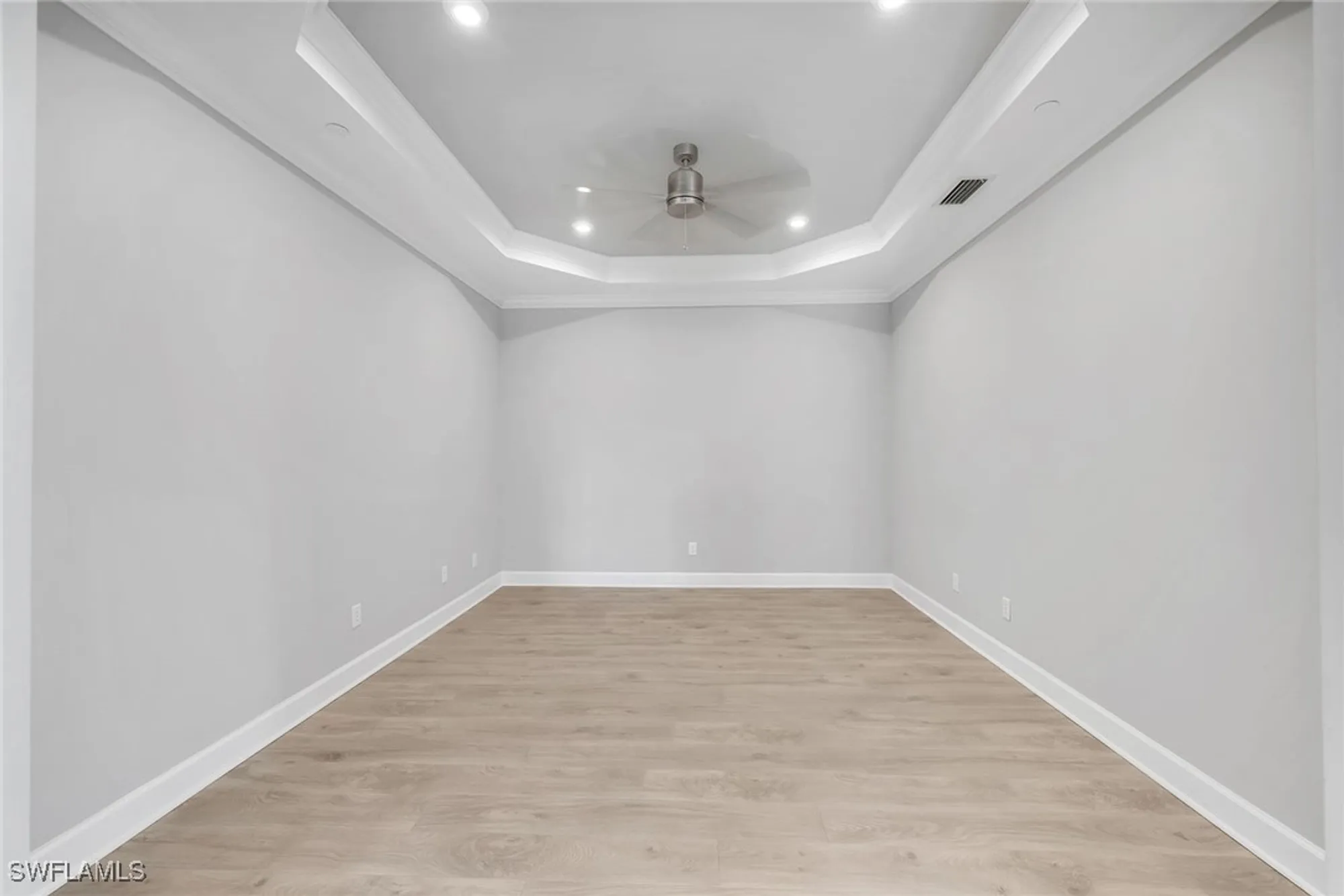 Property Slideshow image 10 of 50 | 15256 zeno way unit 104, Naples, FL, 34114