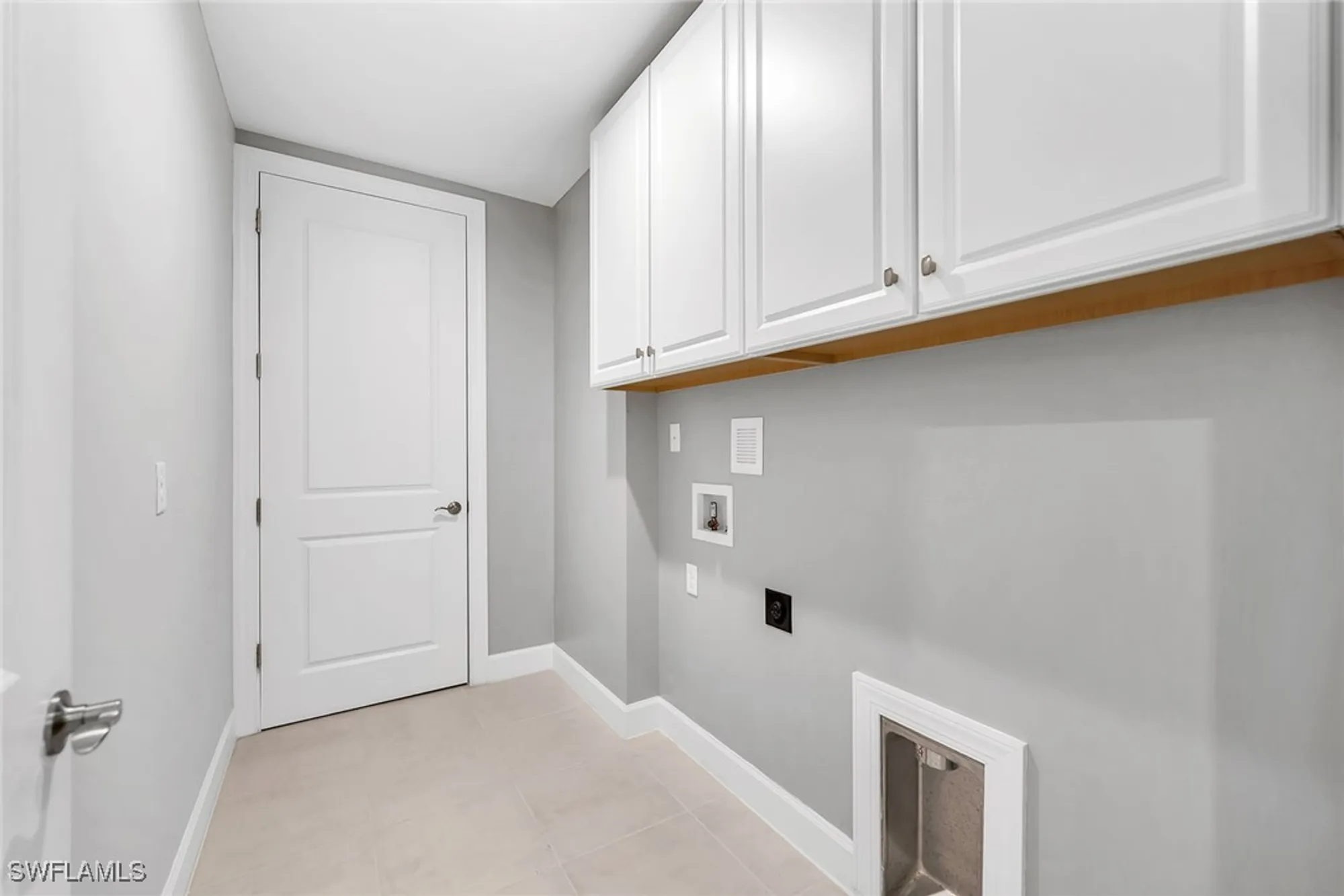 Property Slideshow image 32 of 50 | 15256 zeno way unit 104, Naples, FL, 34114