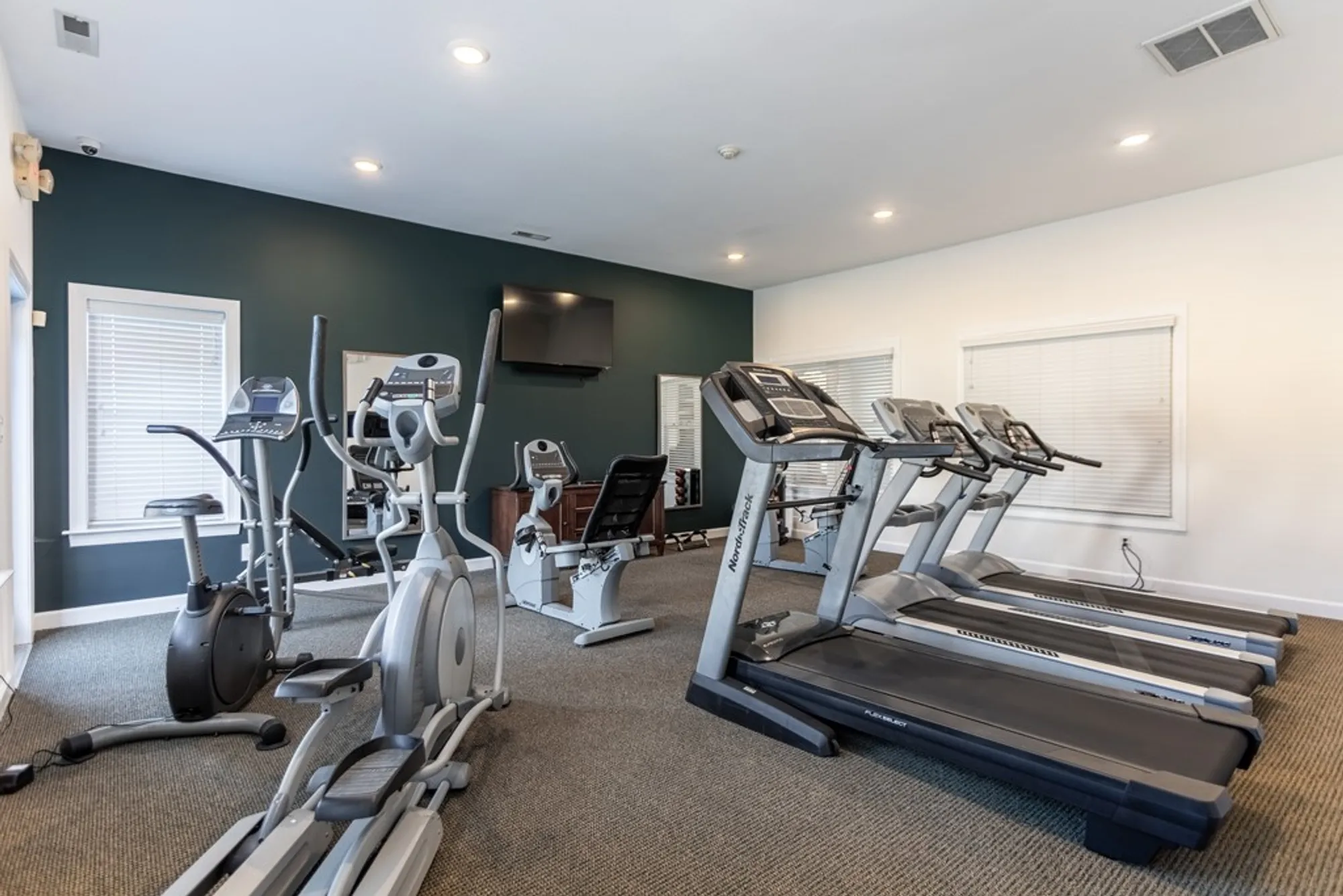 Property Slideshow image 38 of 40 | 200 durham st, Smithfield, VA, 23430