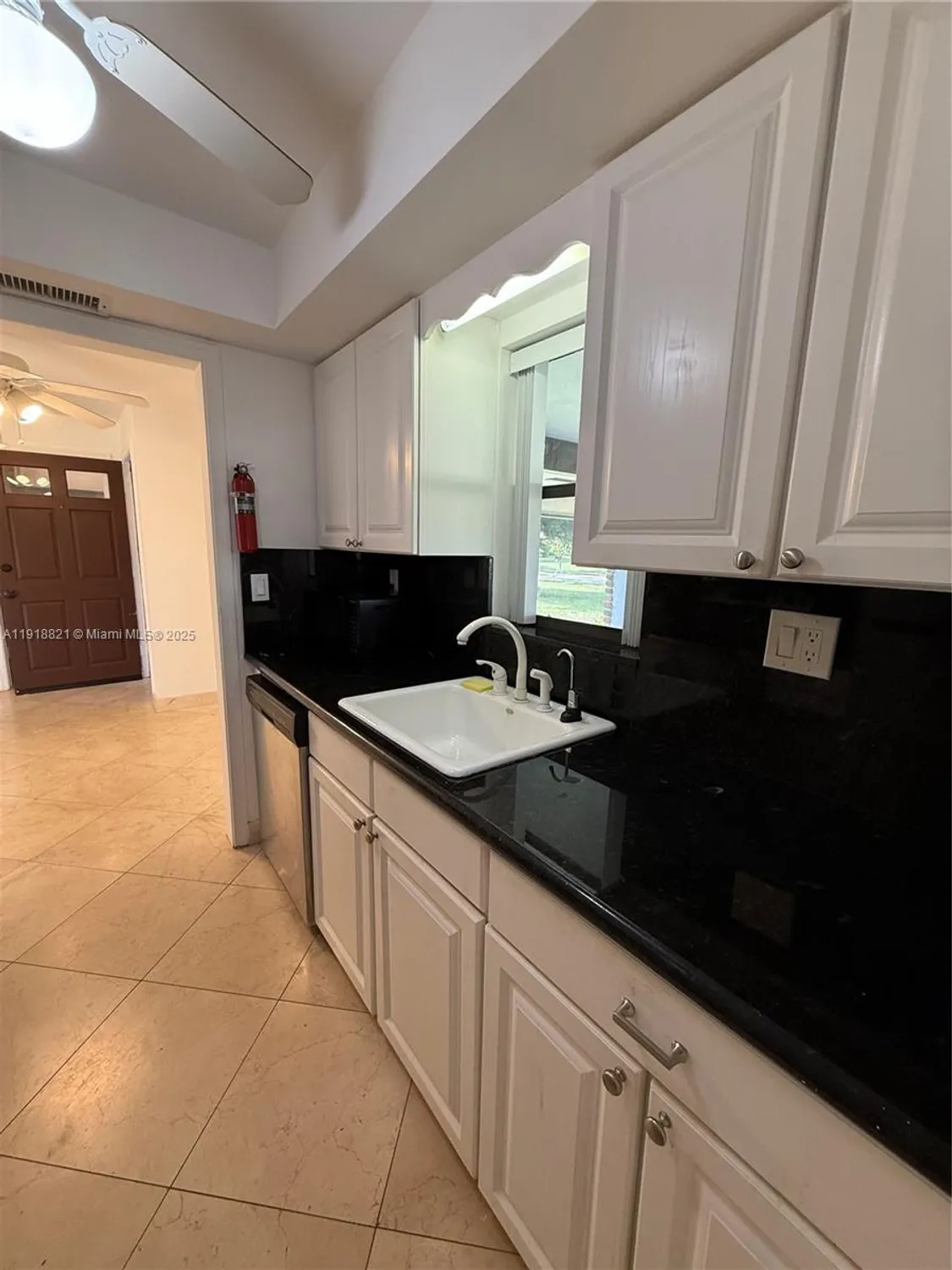 Property Slideshow image 12 of 32 | 300 nw 42nd st, Boca Raton, FL, 33431