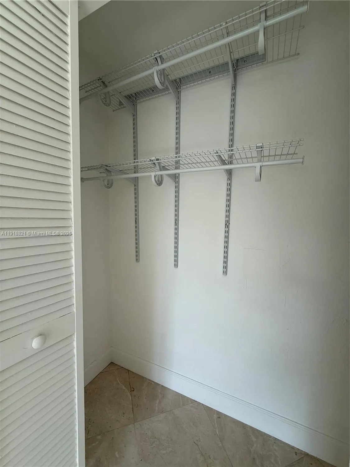 Property Slideshow image 21 of 32 | 300 nw 42nd st, Boca Raton, FL, 33431