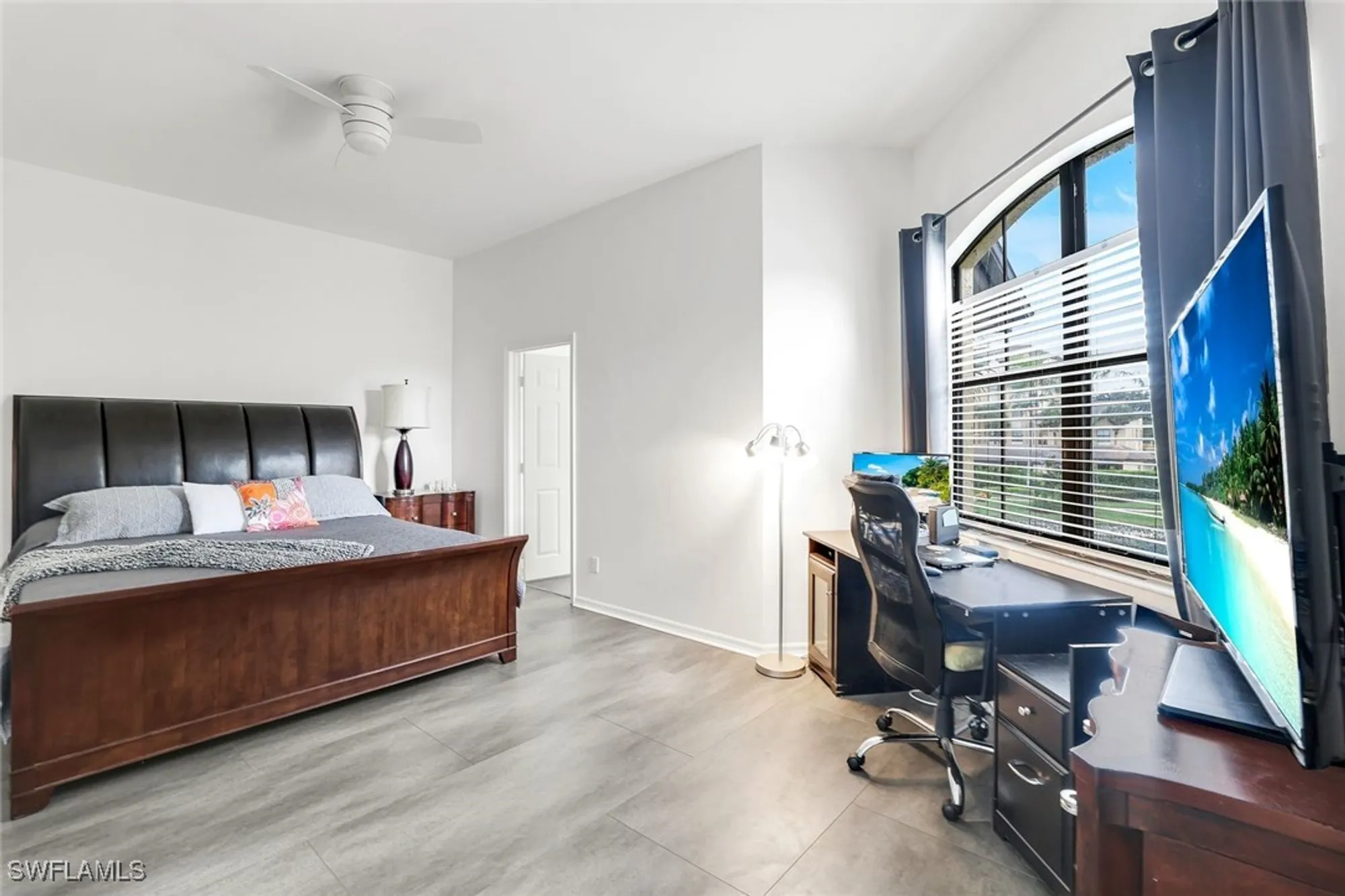 Property Slideshow image 15 of 31 | 178 vintage cir # m202, Naples, FL, 34119