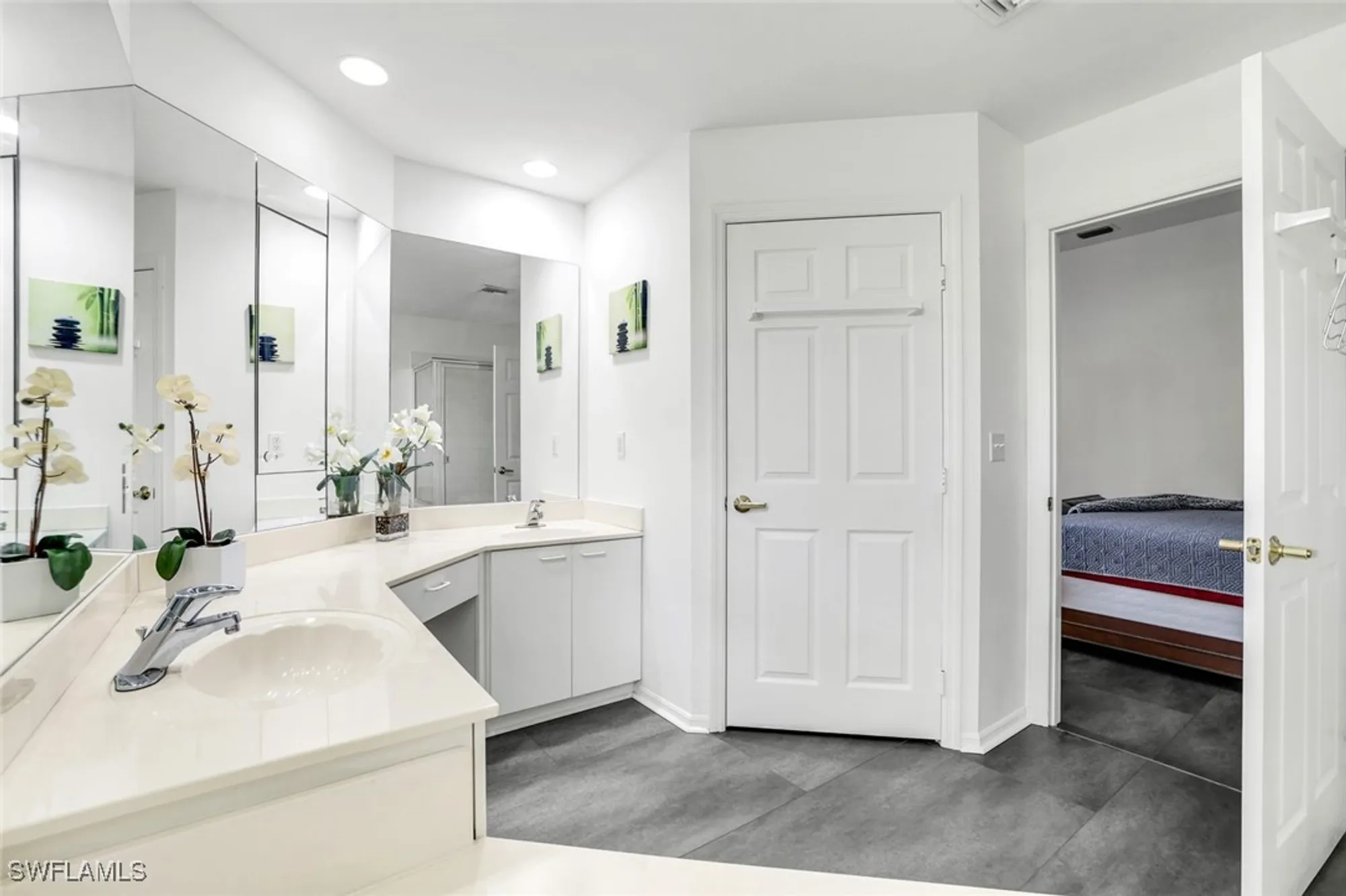 Property Slideshow image 18 of 31 | 178 vintage cir # m202, Naples, FL, 34119