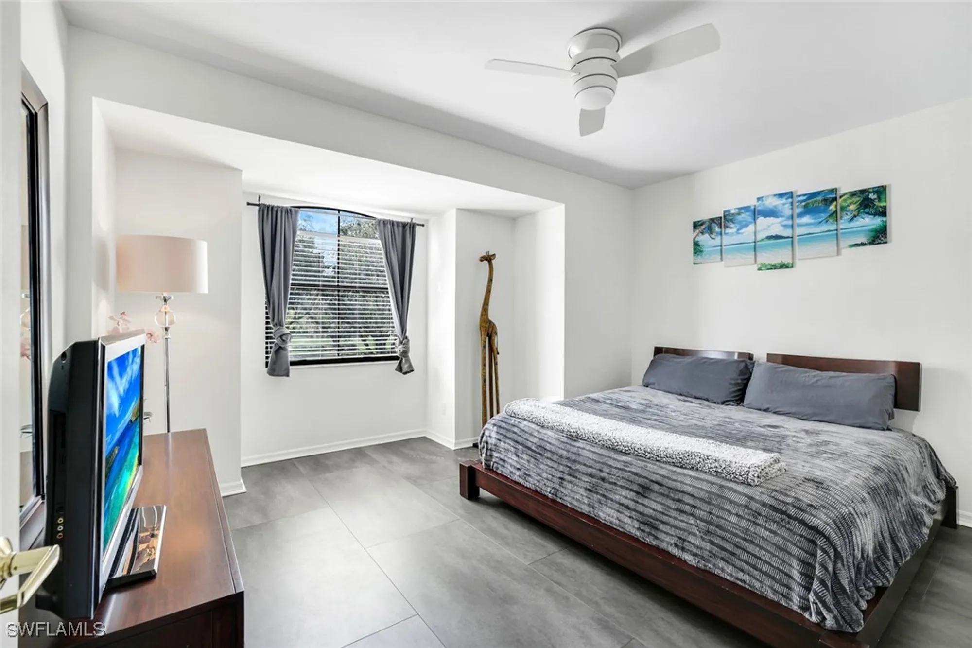 Property Slideshow image 19 of 31 | 178 vintage cir # m202, Naples, FL, 34119