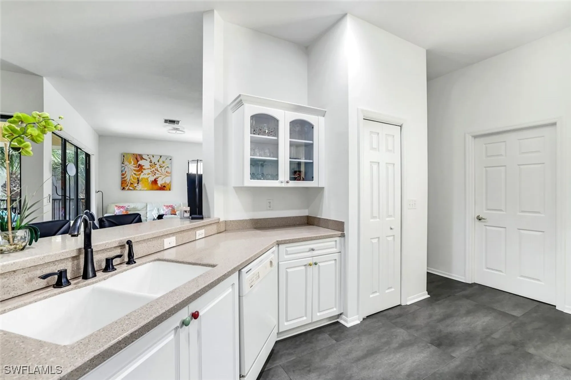 Property Slideshow image 10 of 31 | 178 vintage cir # m202, Naples, FL, 34119