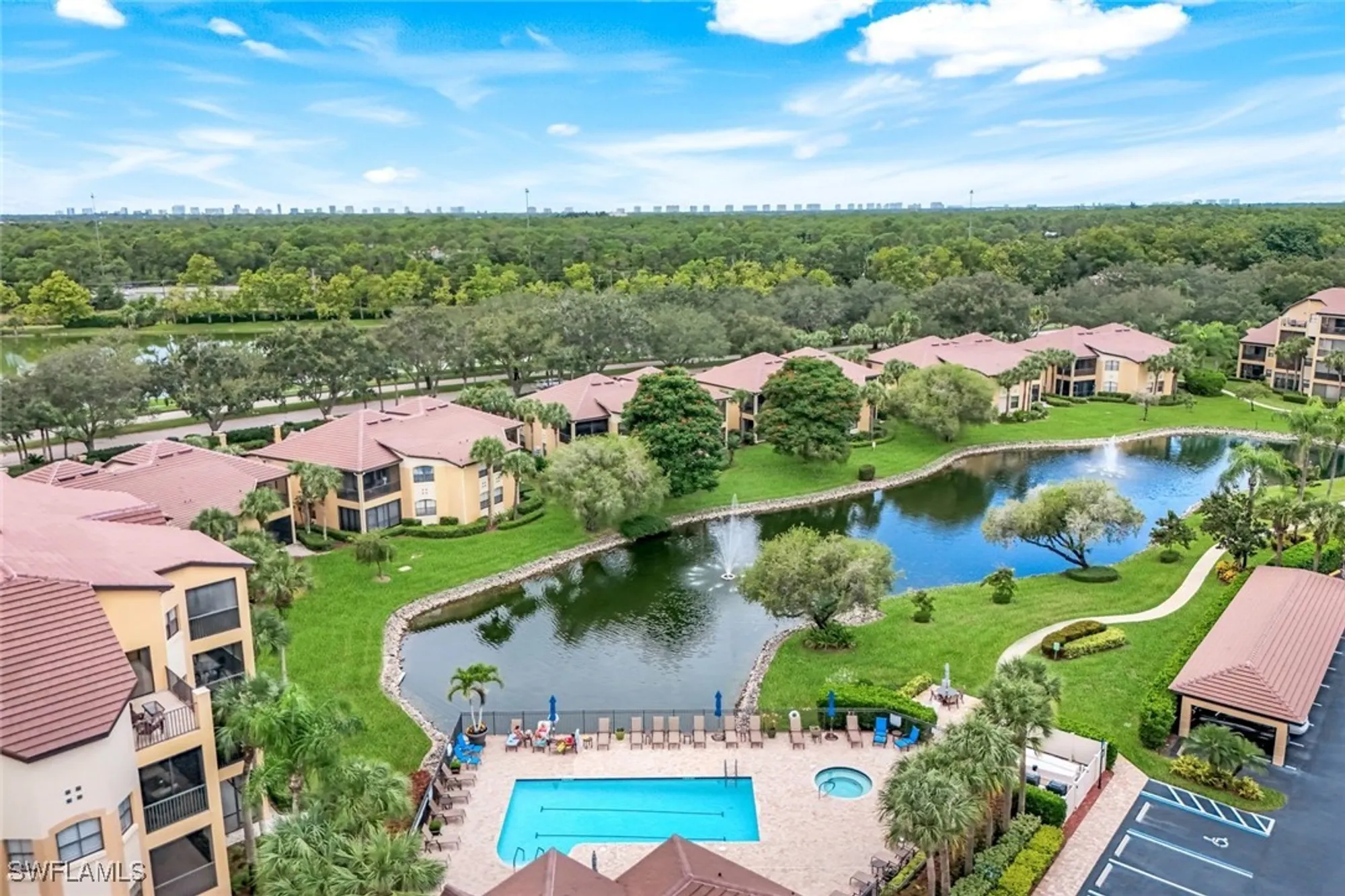 Property Slideshow image 27 of 31 | 178 vintage cir # m202, Naples, FL, 34119