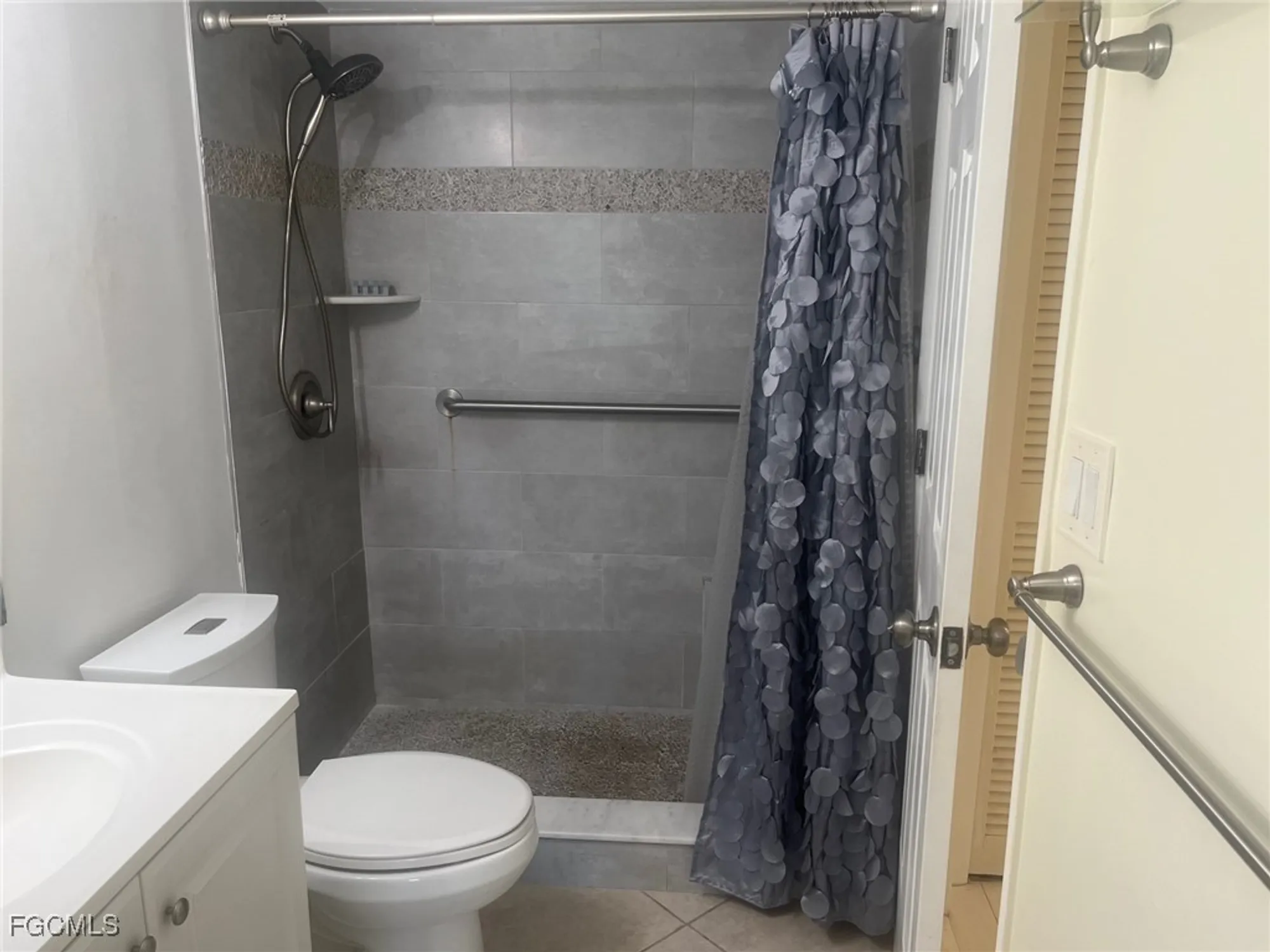 Property Slideshow image 6 of 42 | 1740 pine valley dr apt 205, Fort Myers, FL, 33907