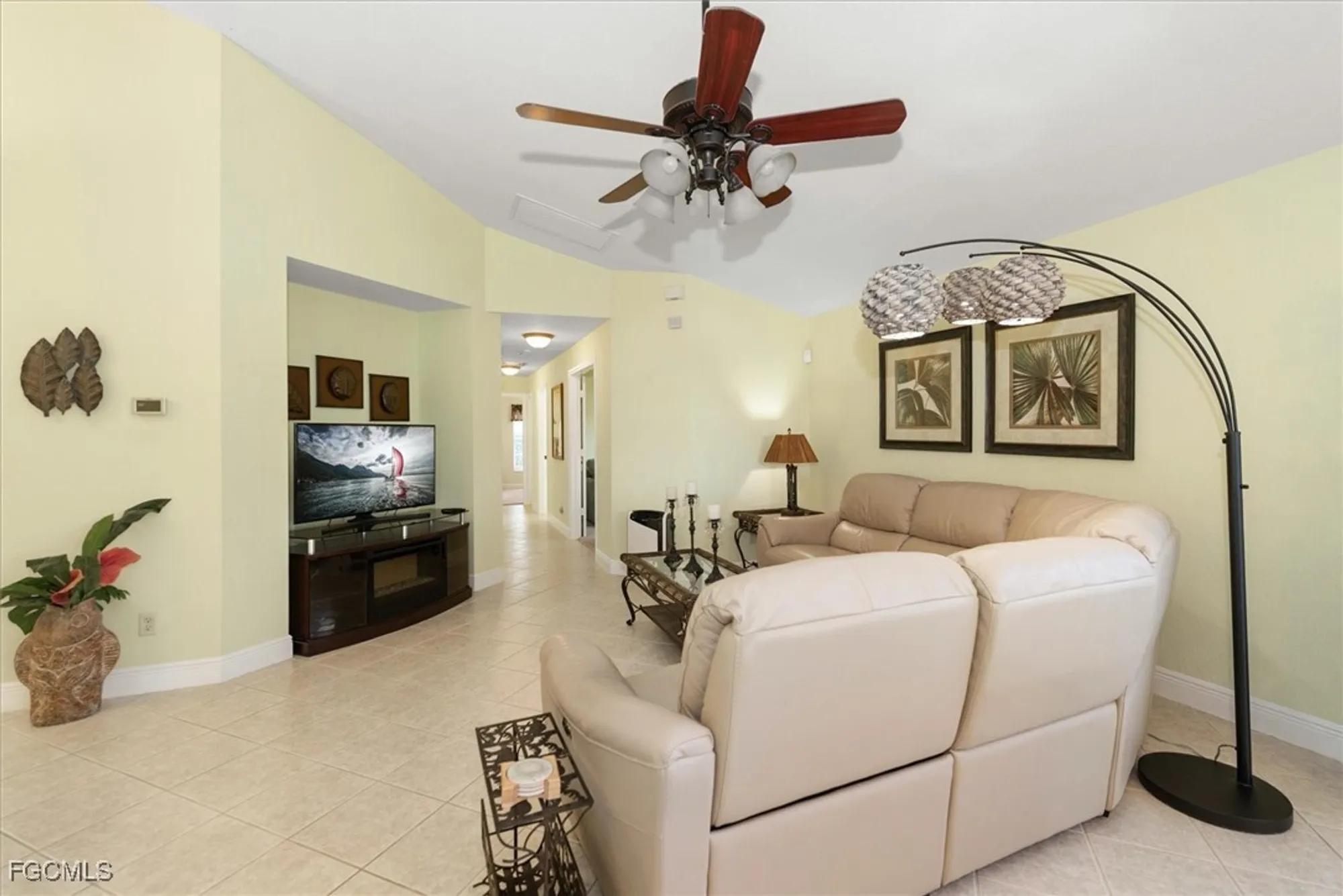 Property Slideshow image 11 of 45 | 2306 summersweet dr, Alva, FL, 33920