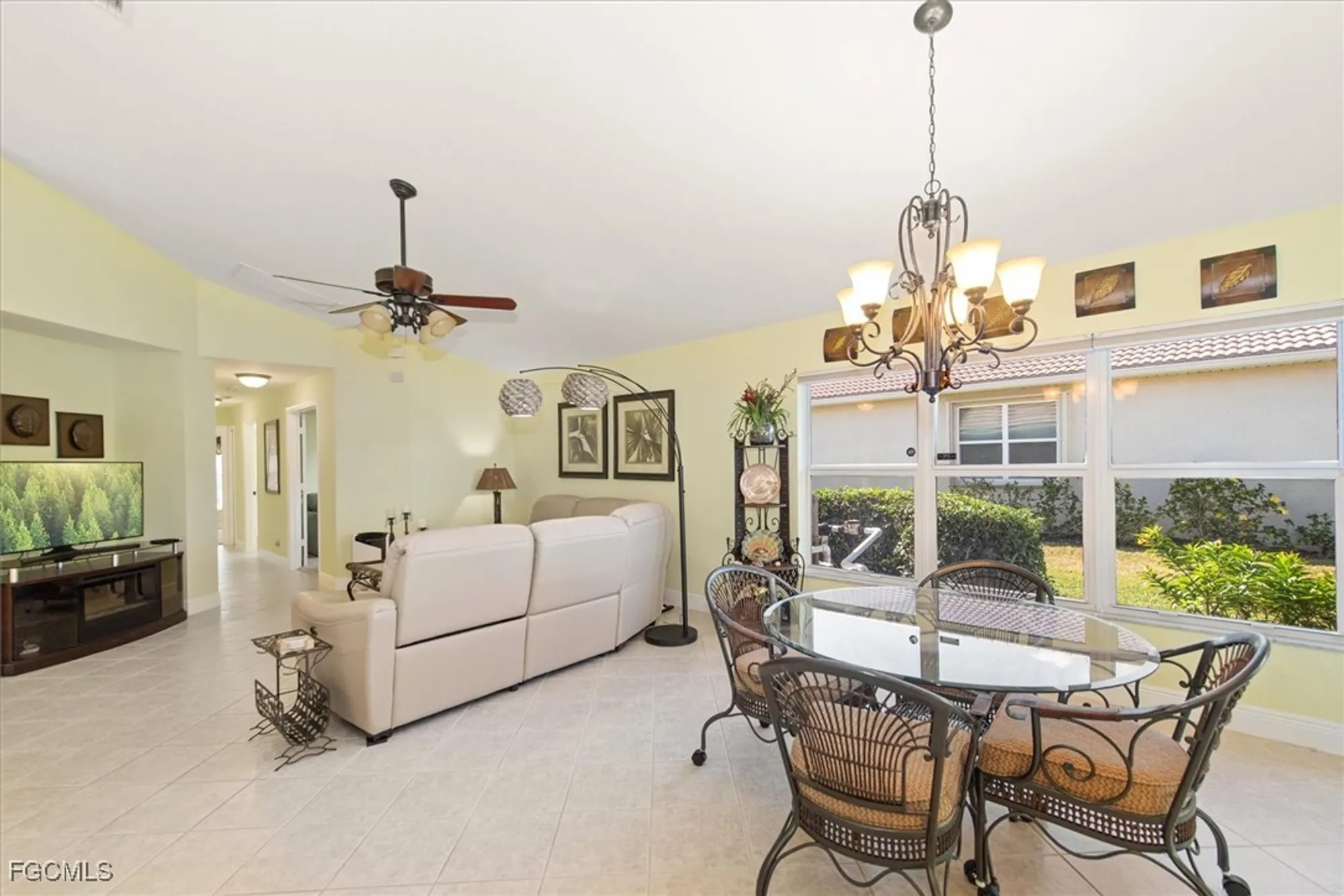 Property Slideshow image 13 of 45 | 2306 summersweet dr, Alva, FL, 33920