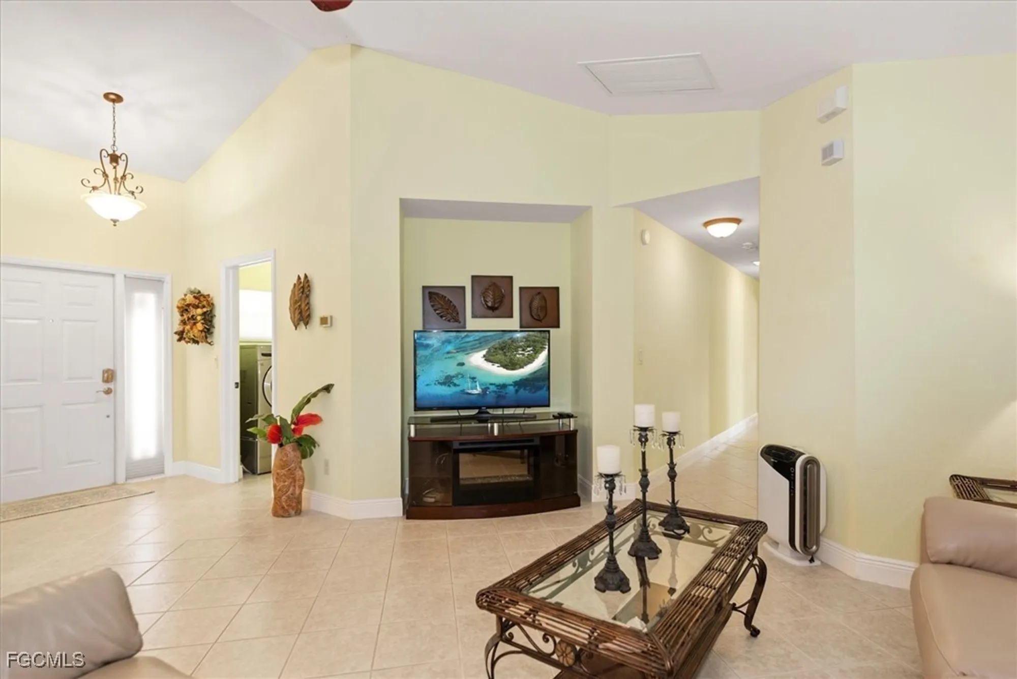 Property Slideshow image 9 of 45 | 2306 summersweet dr, Alva, FL, 33920