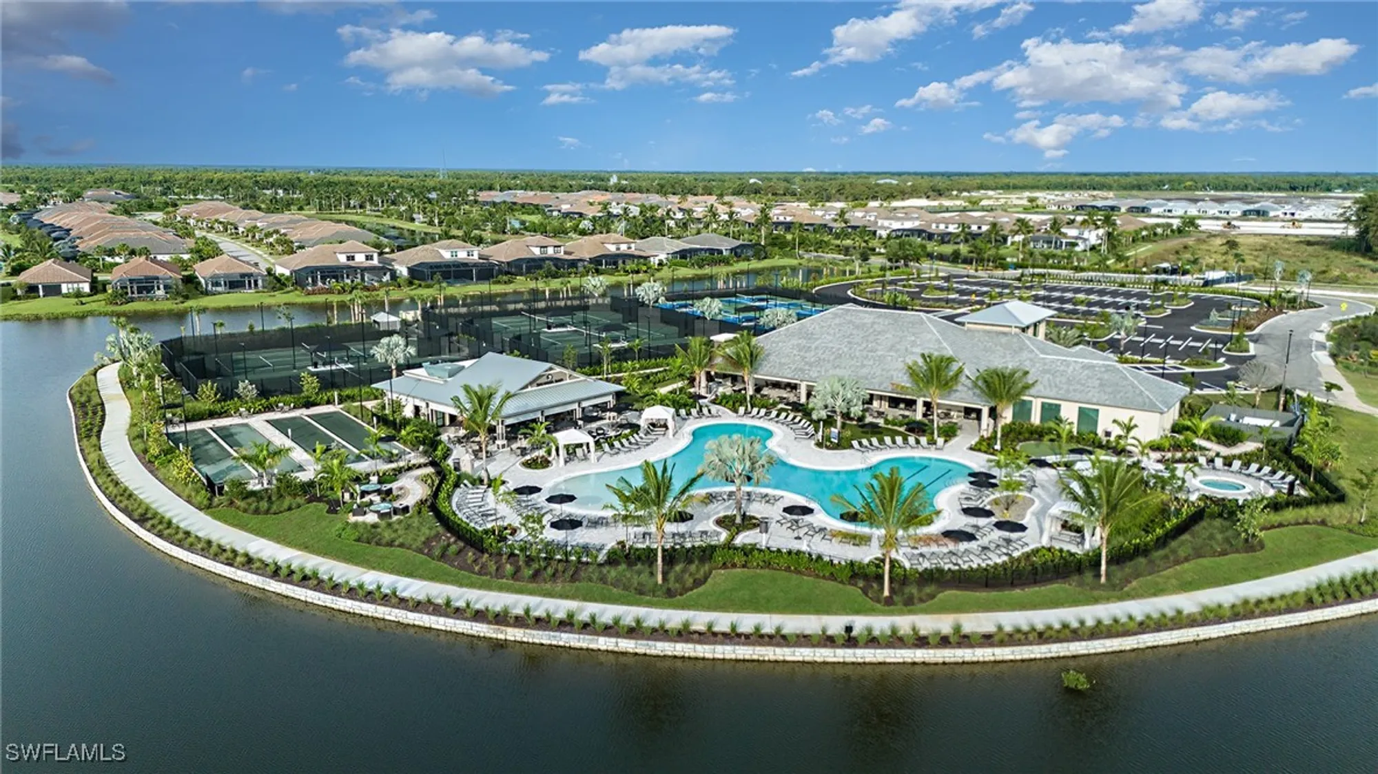 Property Slideshow image 14 of 25 | 15339 giardino dr 203, Naples, FL, 34114