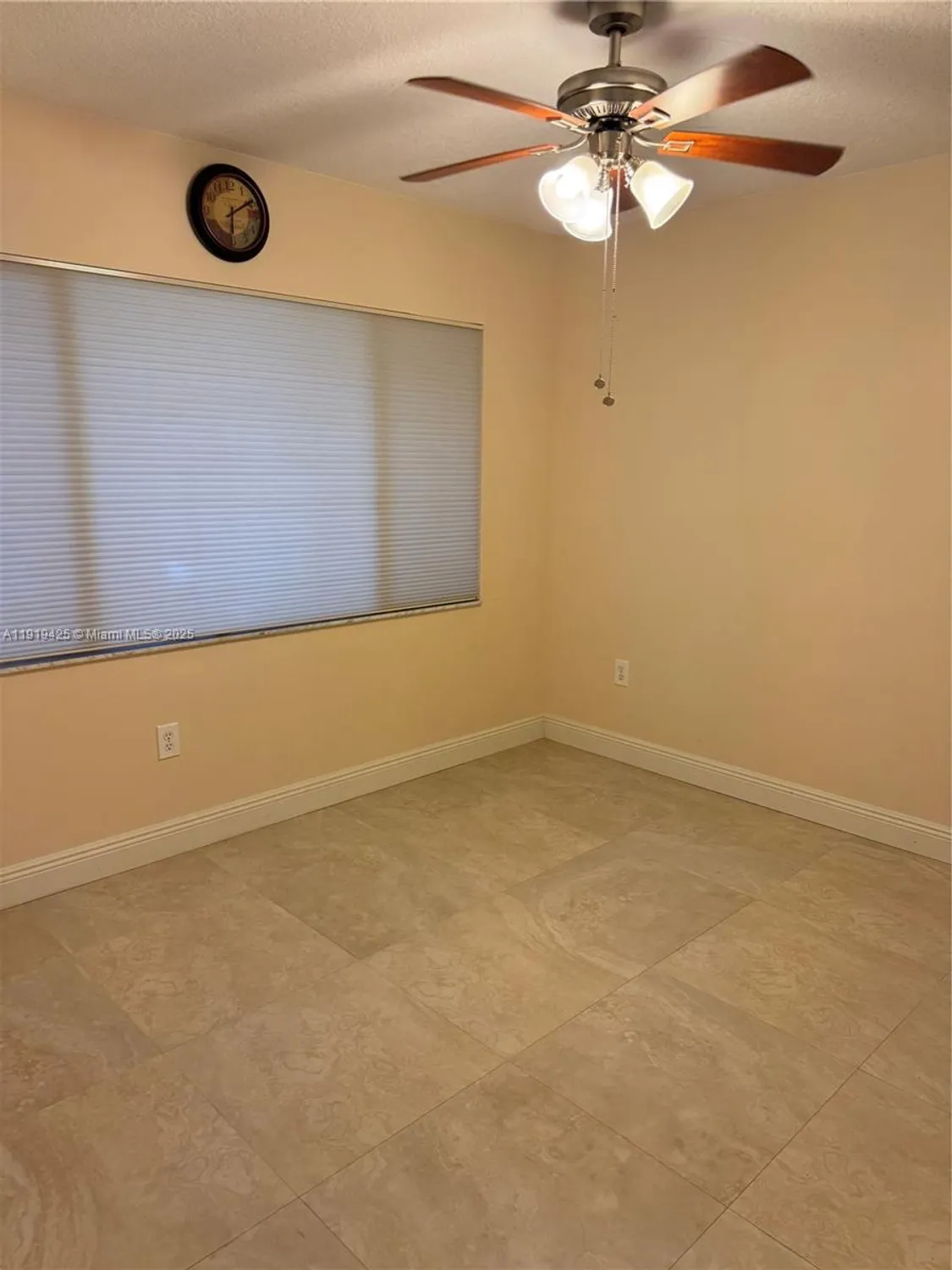Property Slideshow image 10 of 28 | 1001 sw 141st ave 107k, Pembroke Pines, FL, 33027