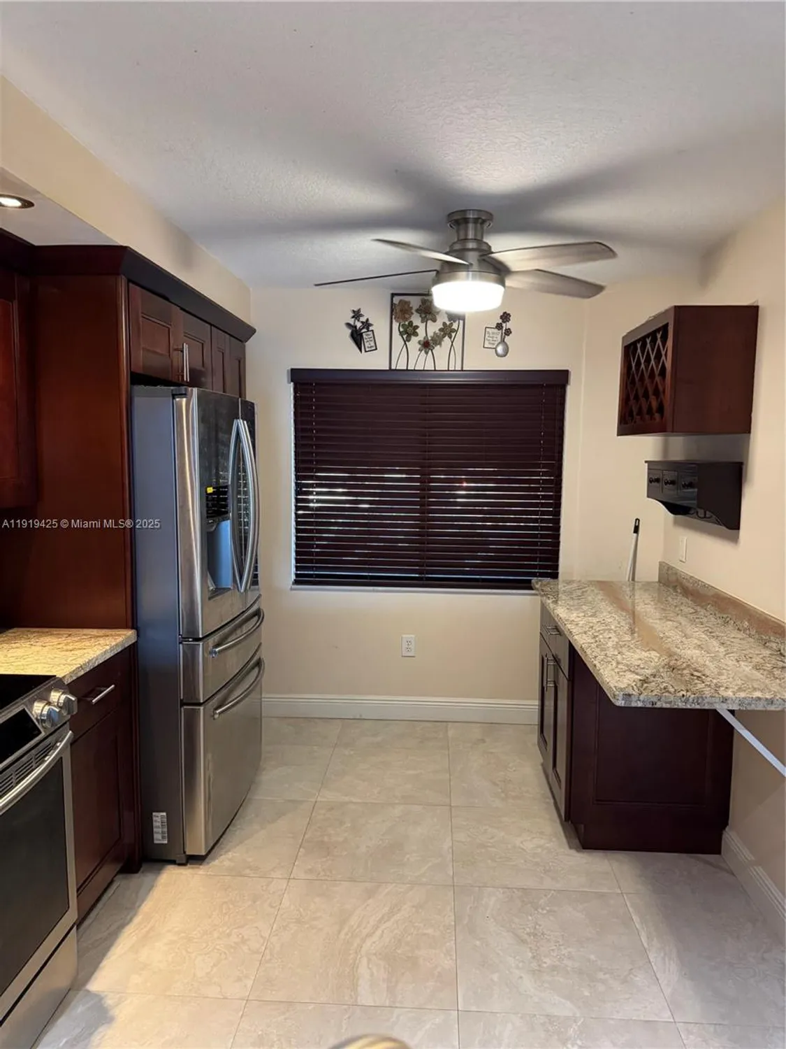 Property Slideshow image 7 of 28 | 1001 sw 141st ave 107k, Pembroke Pines, FL, 33027