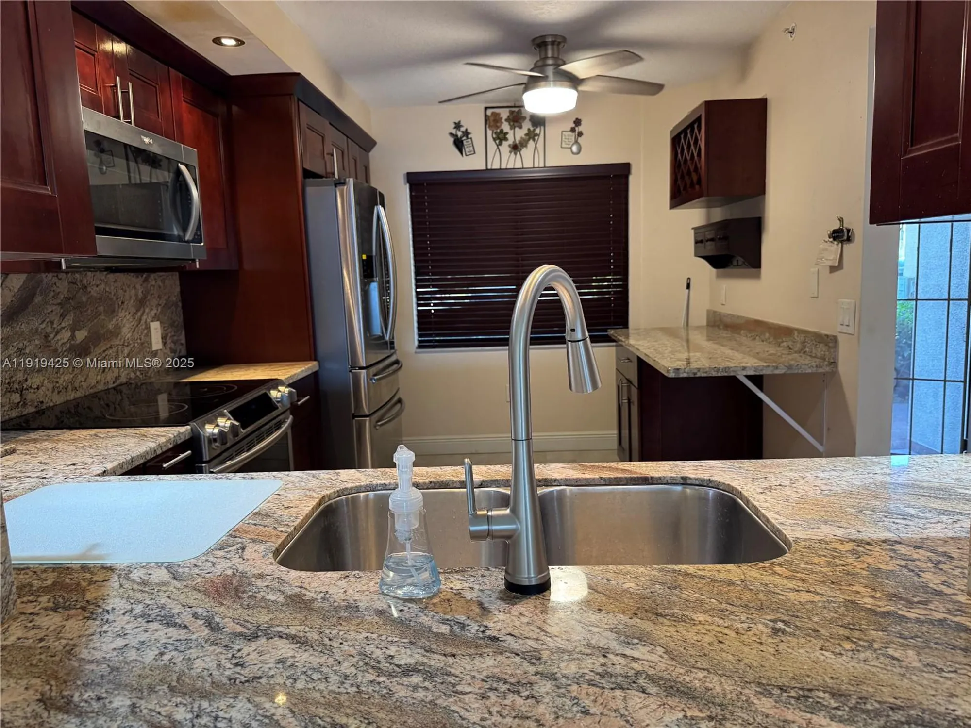 Property Slideshow image 8 of 28 | 1001 sw 141st ave 107k, Pembroke Pines, FL, 33027