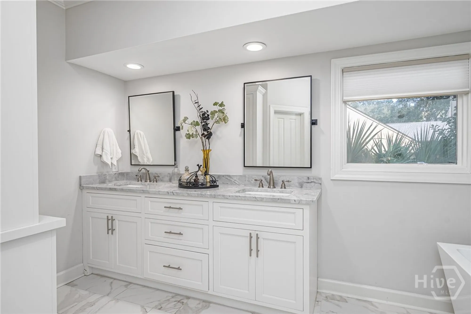 Property Slideshow image 23 of 46 | 5 middle marsh retreat, Savannah, GA, 31411