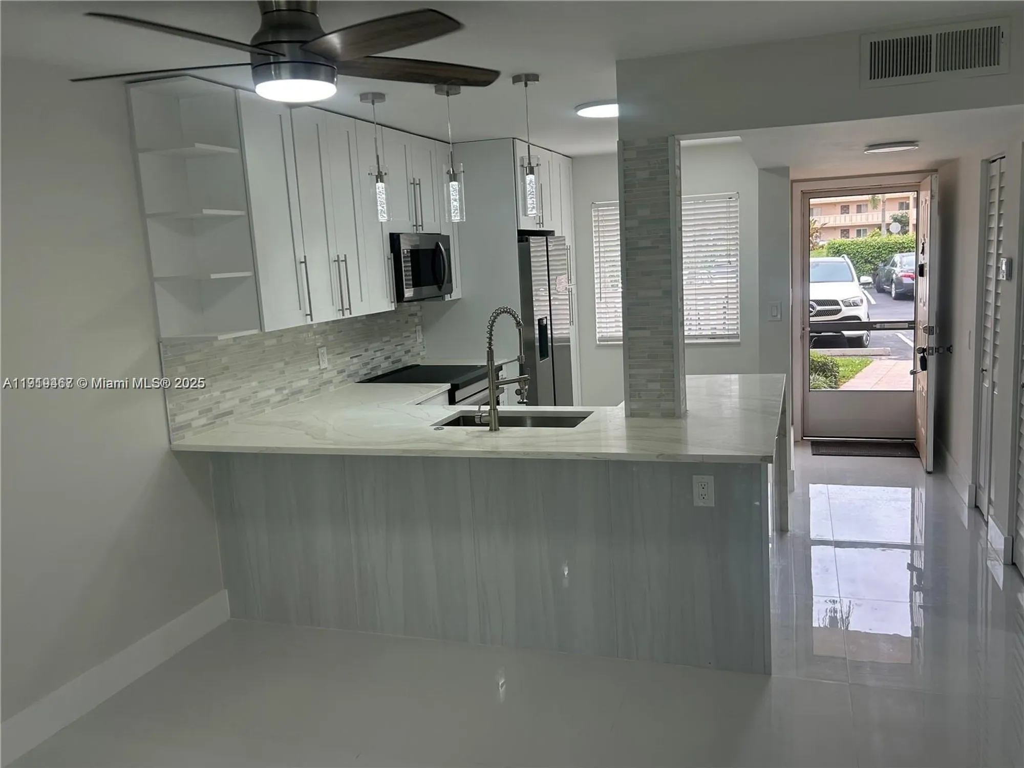 Property Slideshow image 3 of 23 | 6935 huntington ln apt 107, Delray Beach, FL, 33446