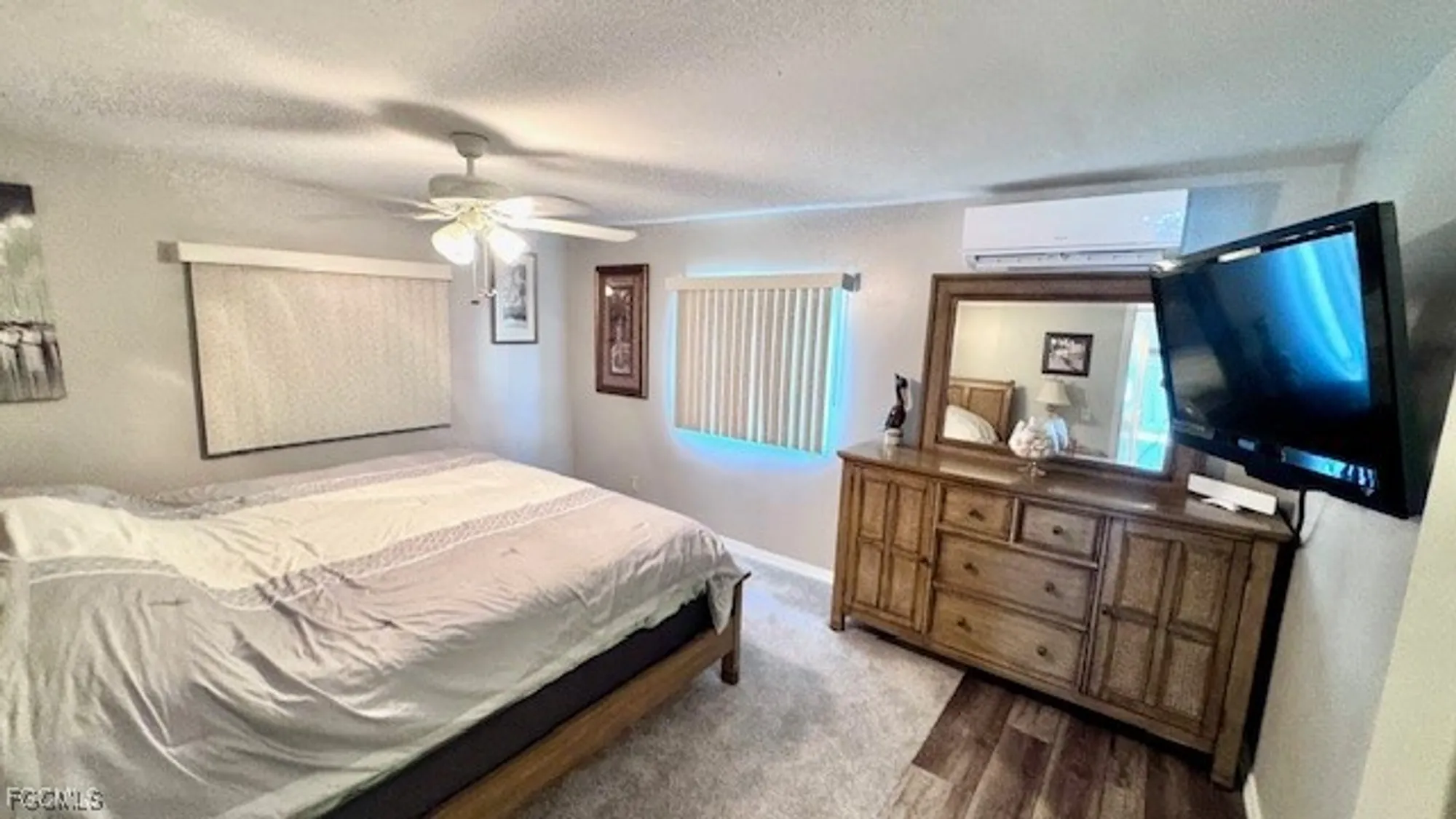 Property Slideshow image 14 of 38 | 5545 sir walter way, North Fort Myers, FL, 33917