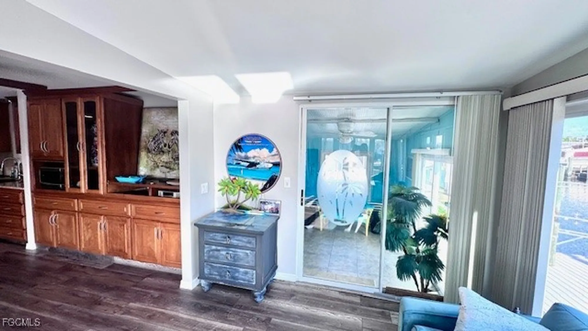 Property Slideshow image 10 of 38 | 5545 sir walter way, North Fort Myers, FL, 33917