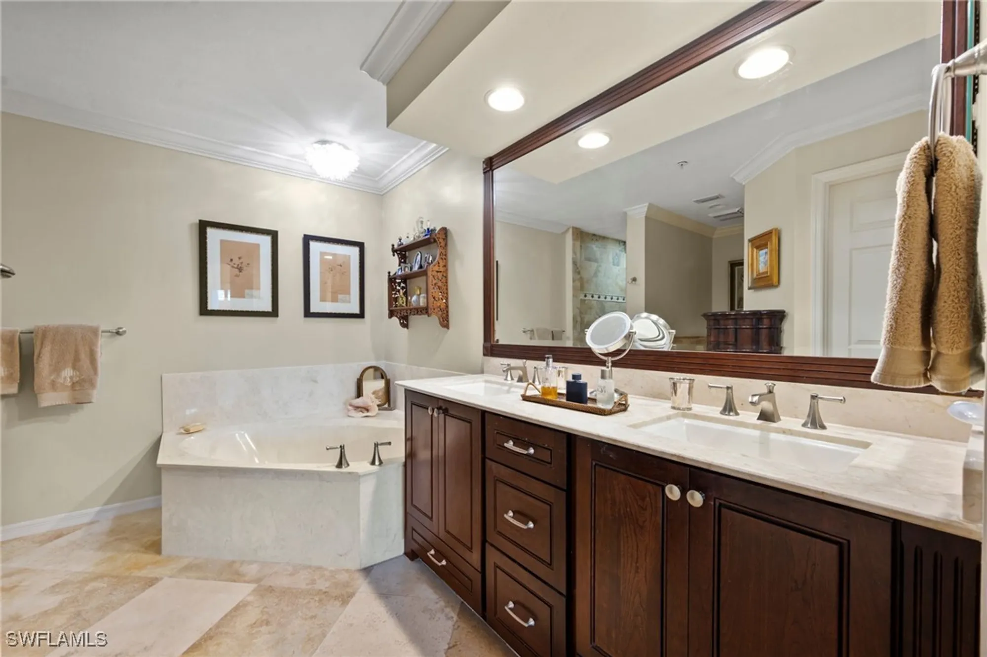 Property Slideshow image 13 of 20 | 3320 glen cairn ct apt 102, Bonita Springs, FL, 34134
