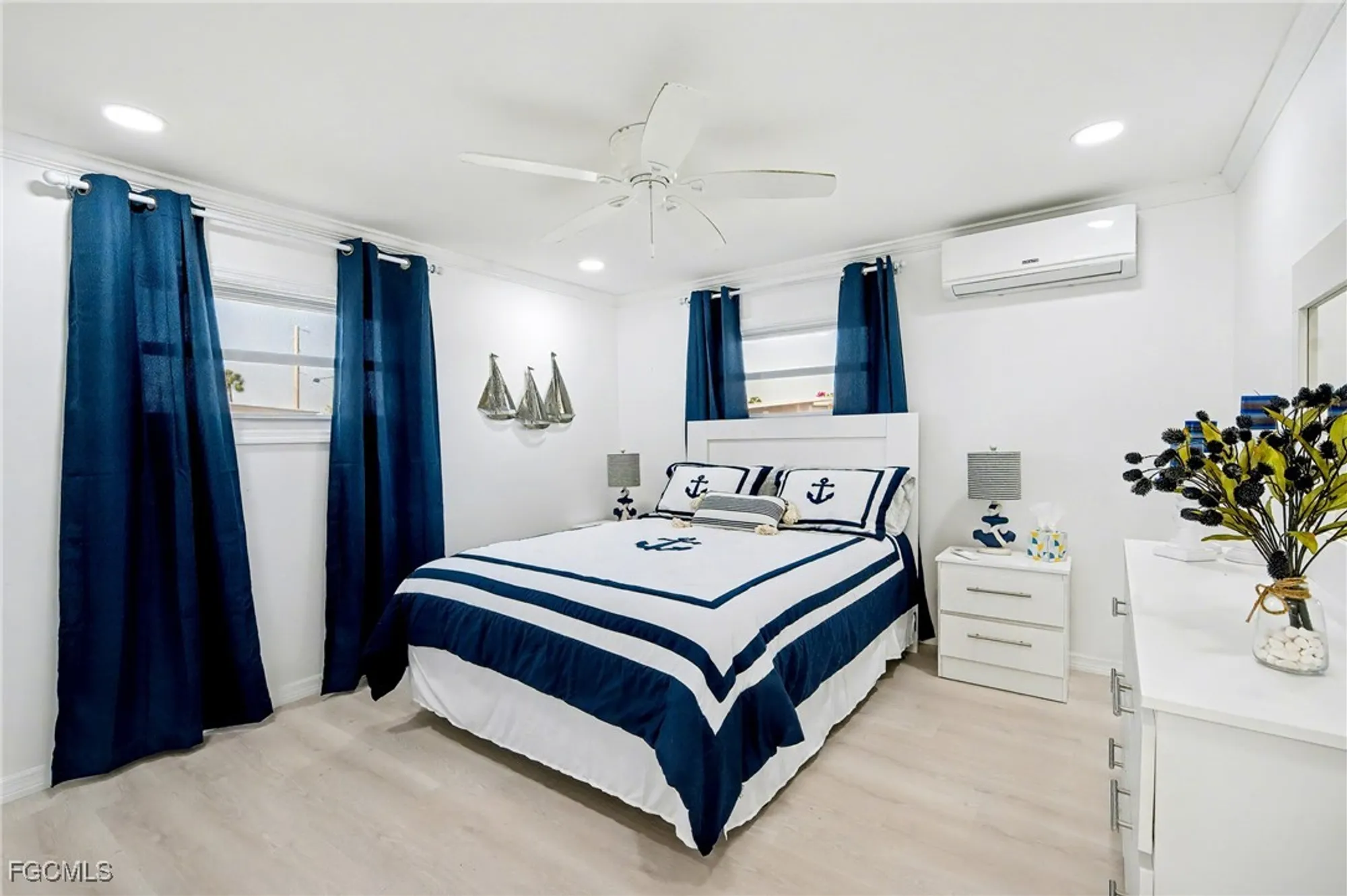 Property Slideshow image 13 of 48 | 5560 sir walter way, North Fort Myers, FL, 33917