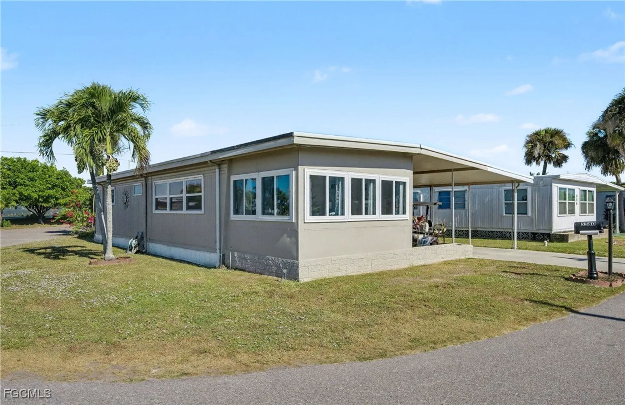 Property Slideshow image 25 of 48 | 5560 sir walter way, North Fort Myers, FL, 33917