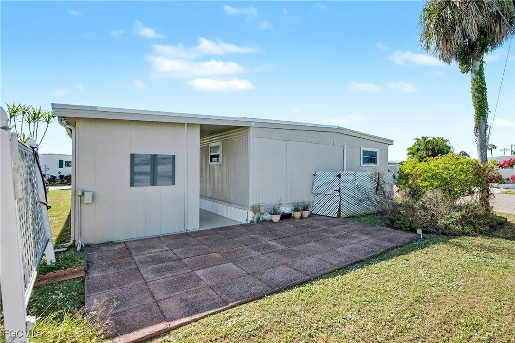 Property Slideshow image 26 of 48 | 5560 sir walter way, North Fort Myers, FL, 33917