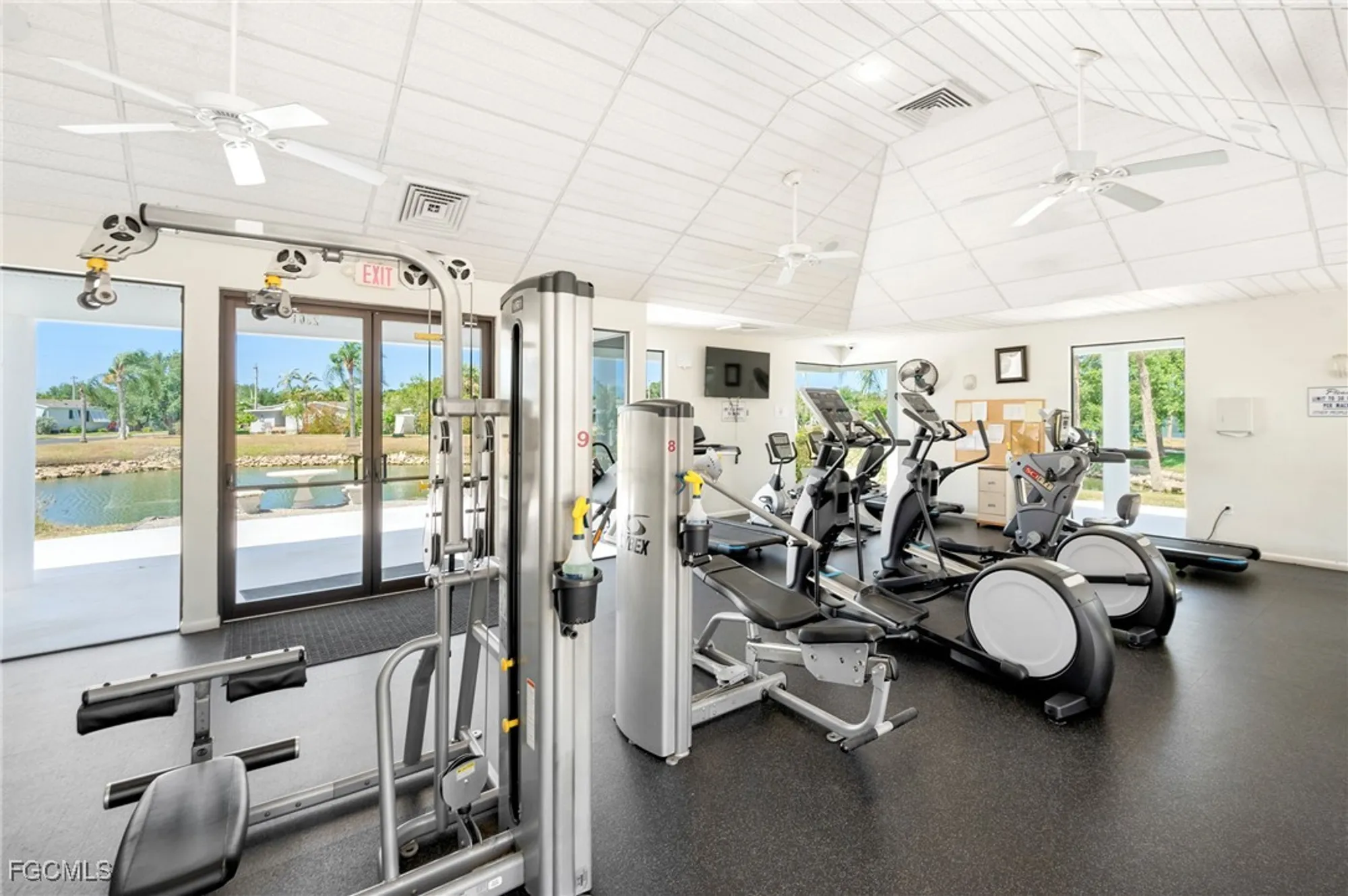 Property Slideshow image 29 of 48 | 5560 sir walter way, North Fort Myers, FL, 33917