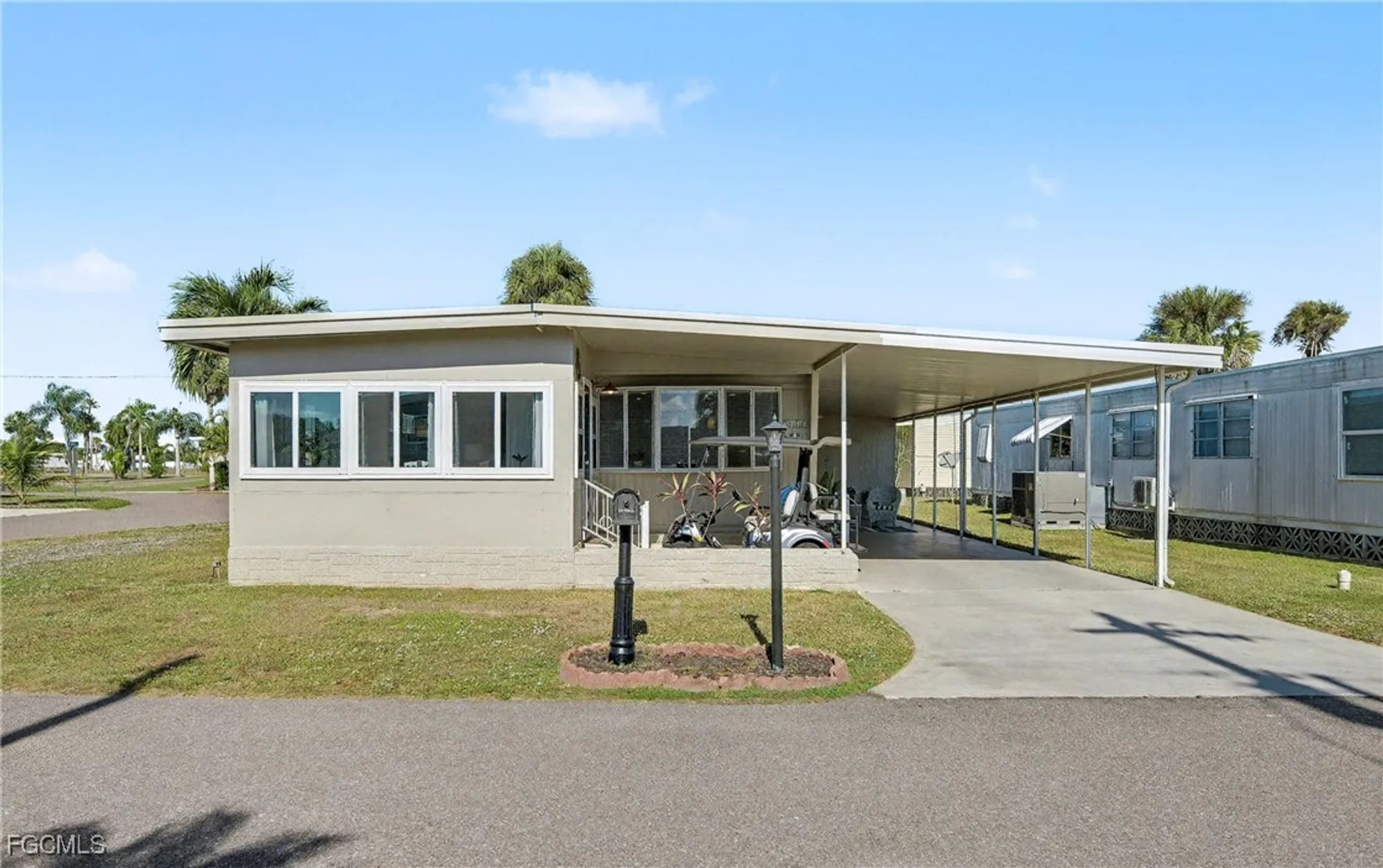 Property Slideshow image 23 of 48 | 5560 sir walter way, North Fort Myers, FL, 33917