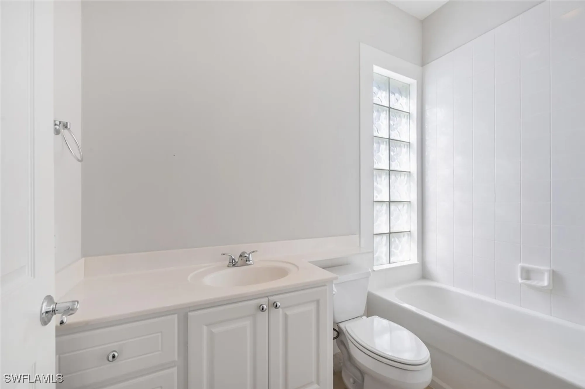 Property Slideshow image 23 of 42 | 7765 orvieto ct, Naples, FL, 34114