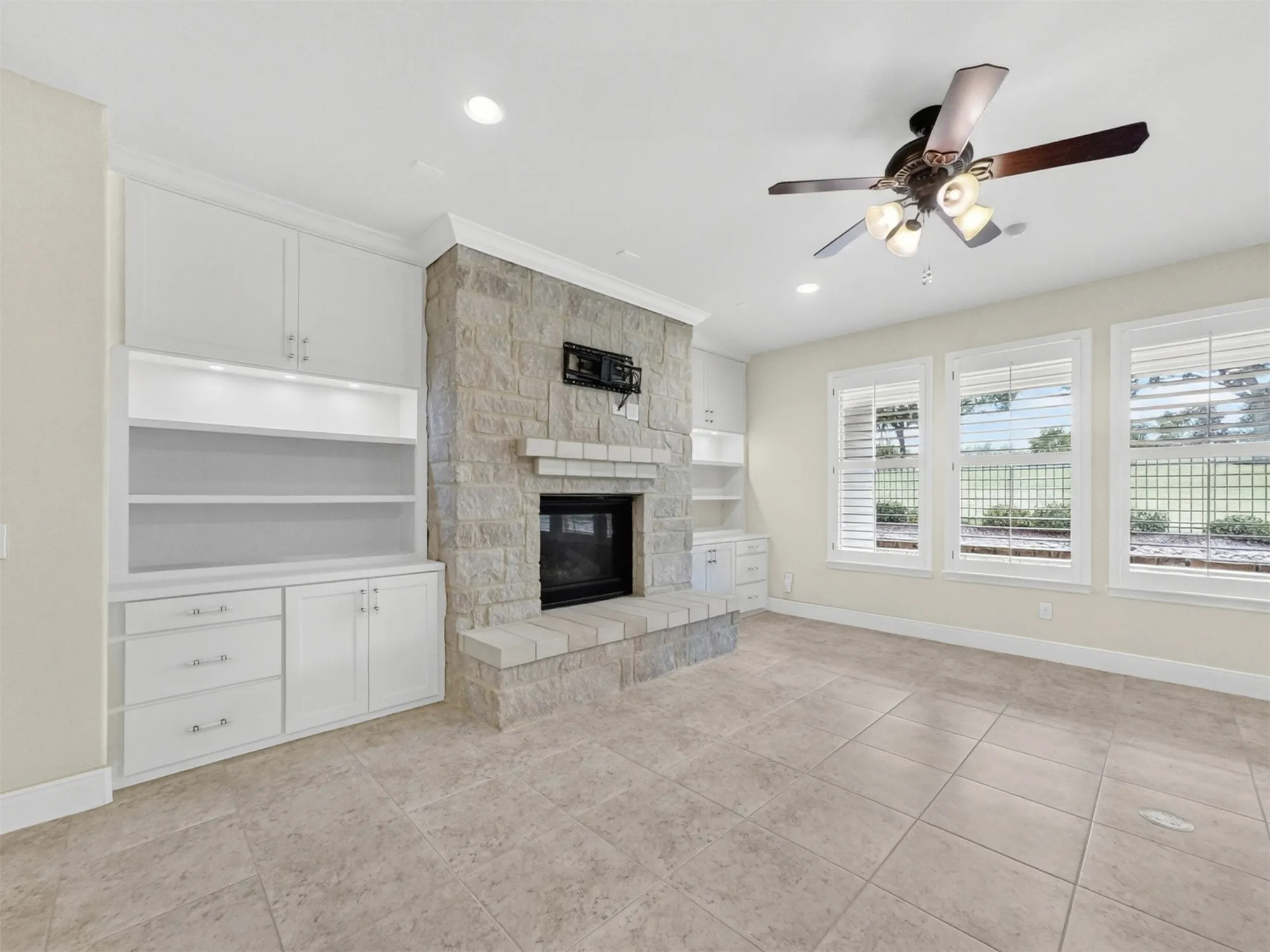 Property Slideshow image 21 of 47 | 1115 majestic oak, Richmond, TX, 77469