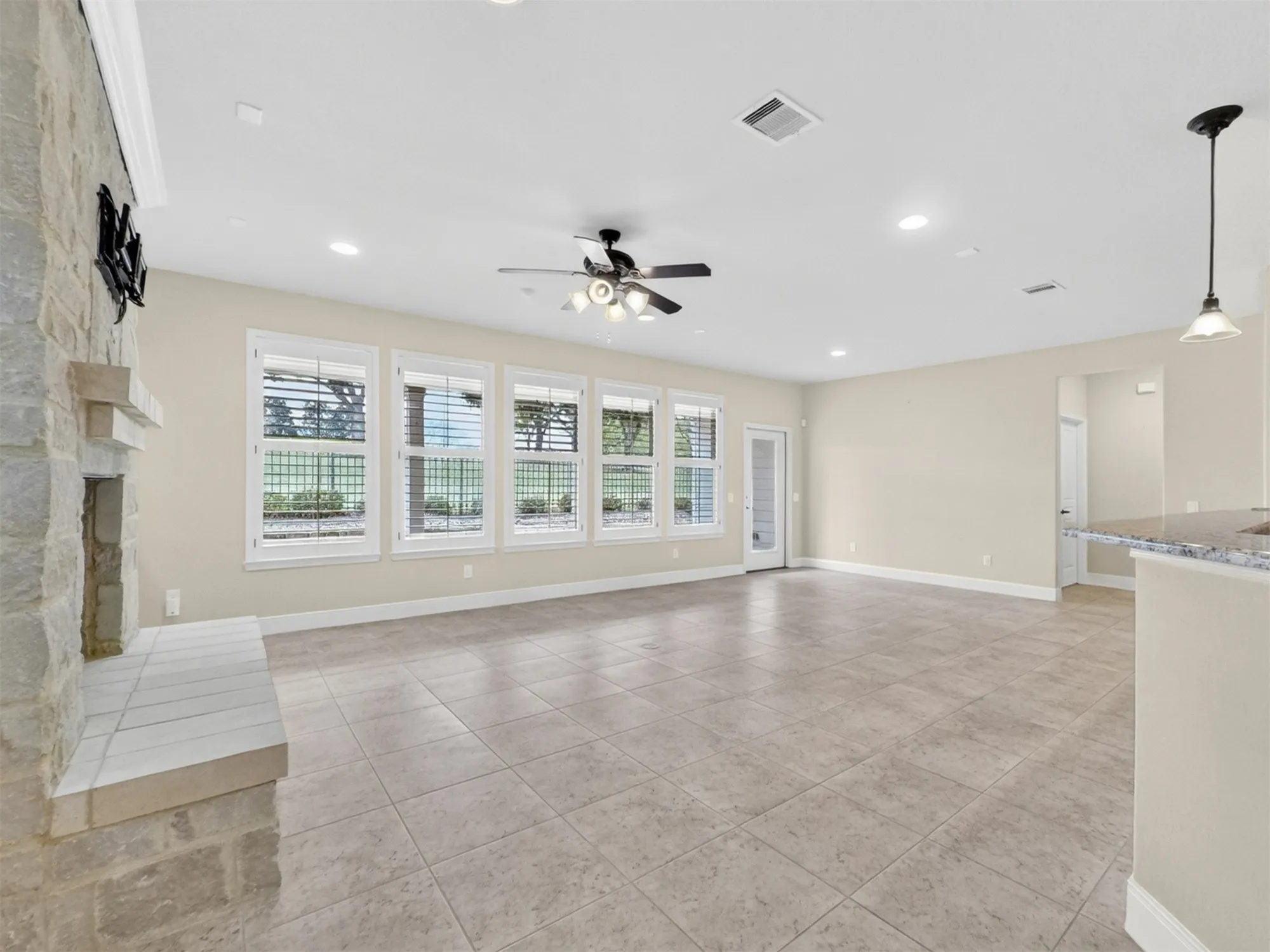 Property Slideshow image 22 of 47 | 1115 majestic oak, Richmond, TX, 77469