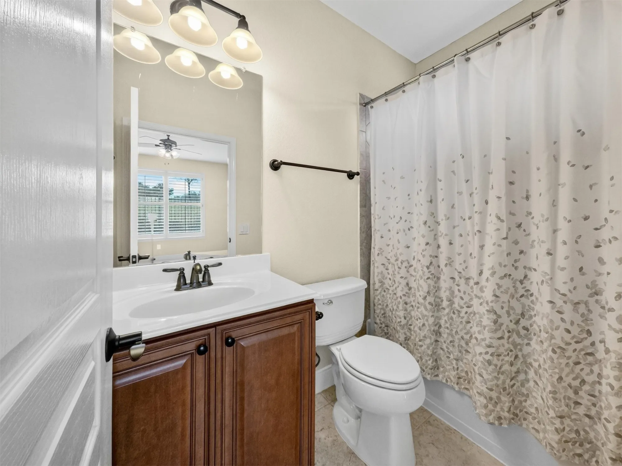 Property Slideshow image 34 of 47 | 1115 majestic oak, Richmond, TX, 77469