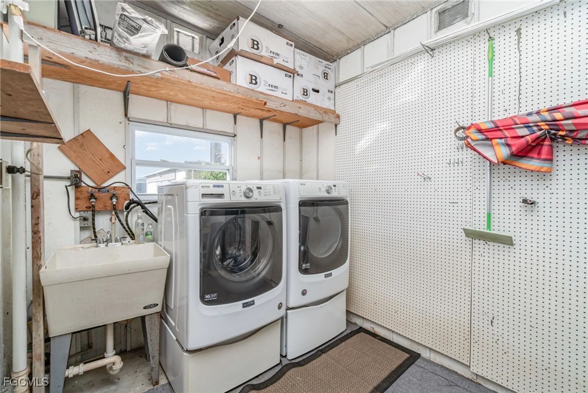 Property Slideshow image 23 of 31 | 5508 colonial rd, North Fort Myers, FL, 33917