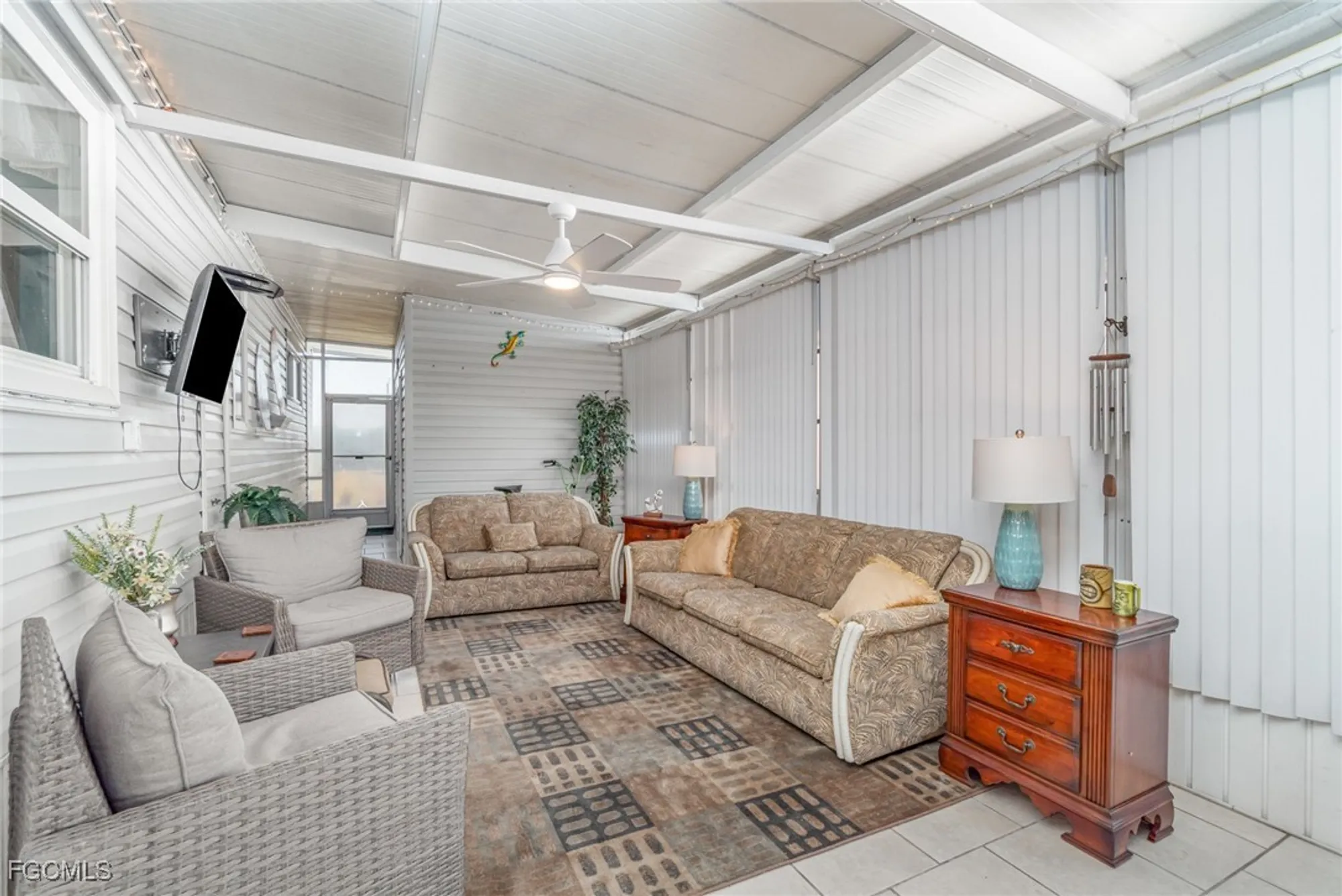 Property Slideshow image 5 of 31 | 5508 colonial rd, North Fort Myers, FL, 33917