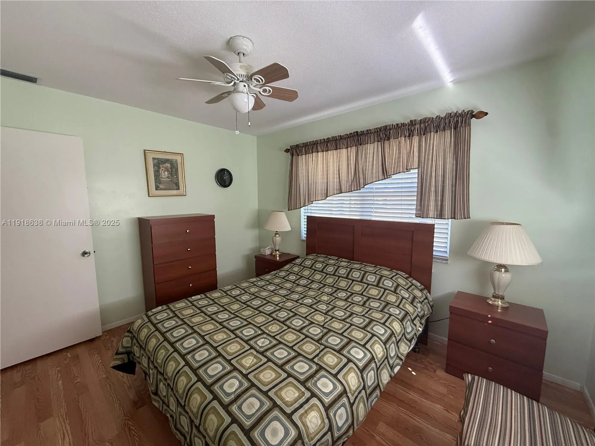 Property Slideshow image 11 of 29 | 4805 highland dr, Tamarac, FL, 33319