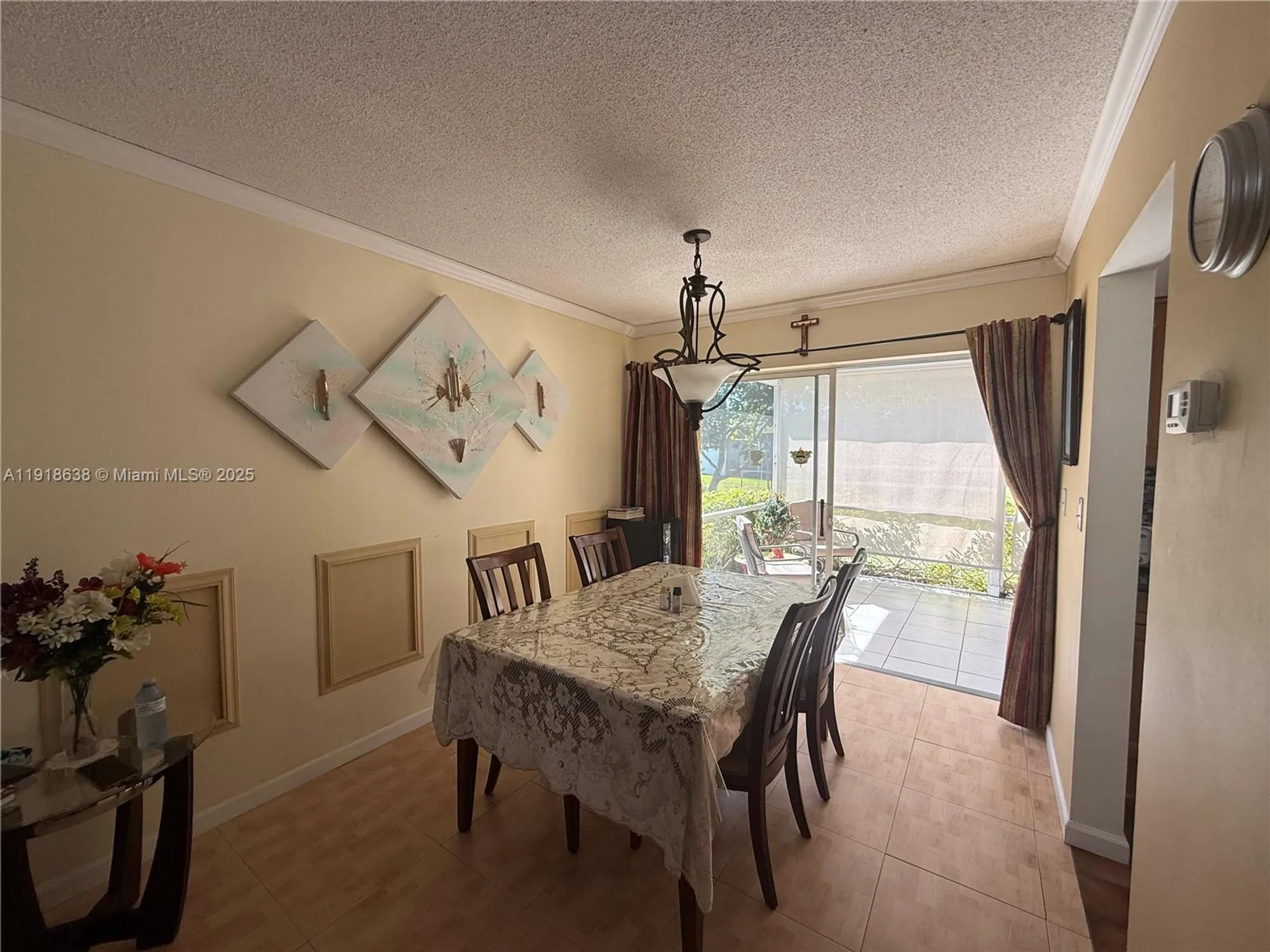 Property Slideshow image 20 of 29 | 4805 highland dr, Tamarac, FL, 33319